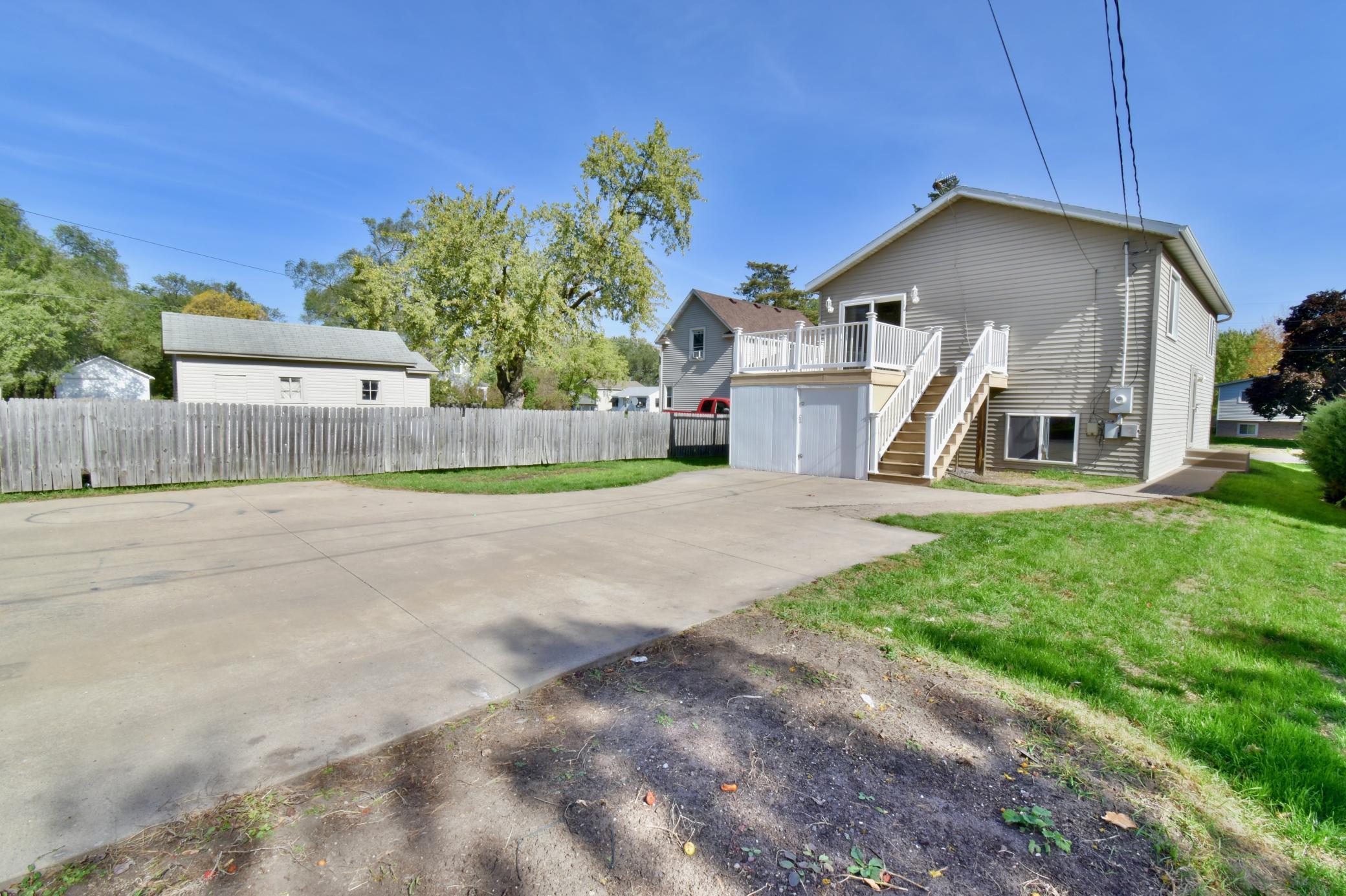 main property photo 16