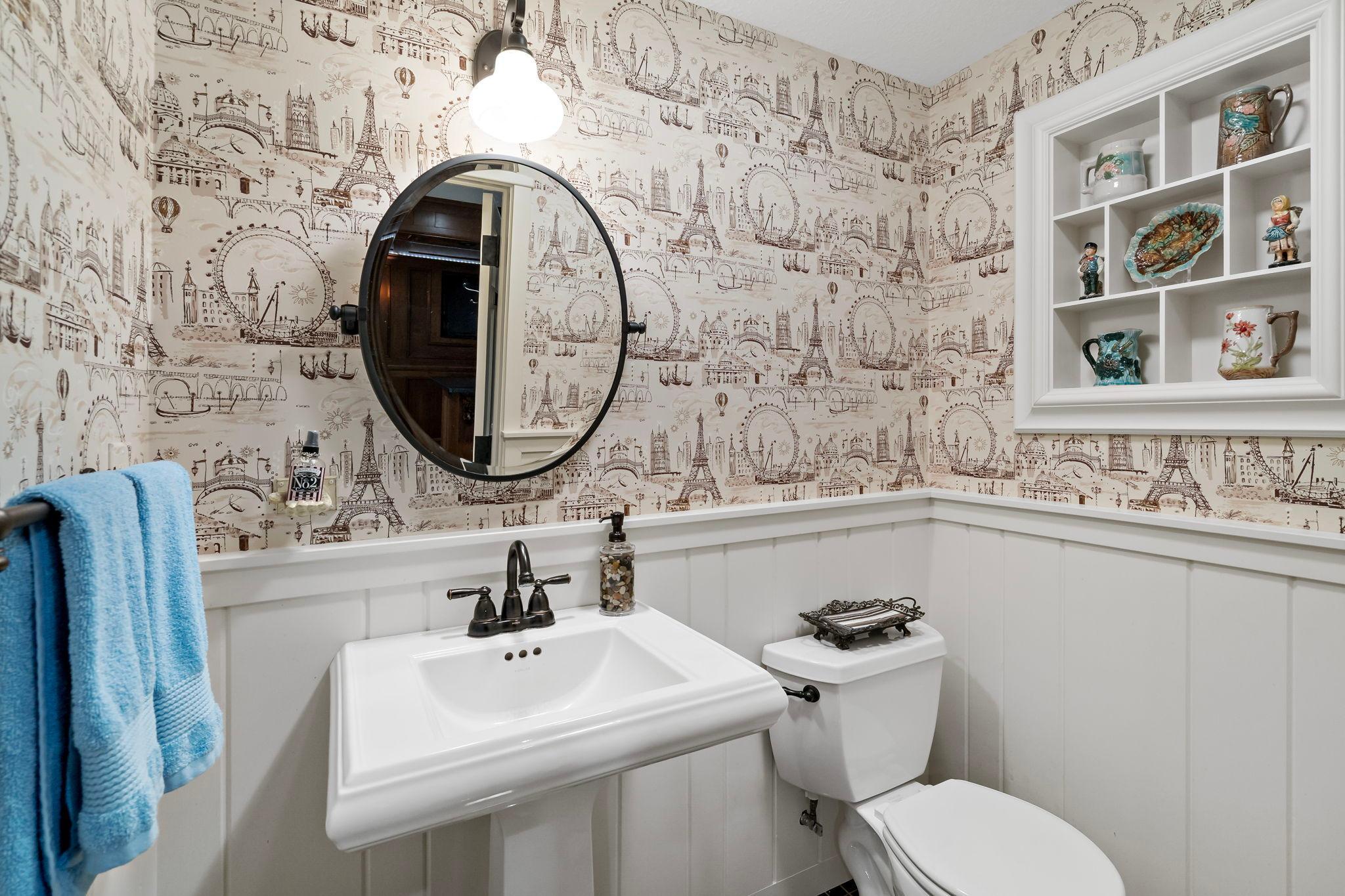 main property photo 45
