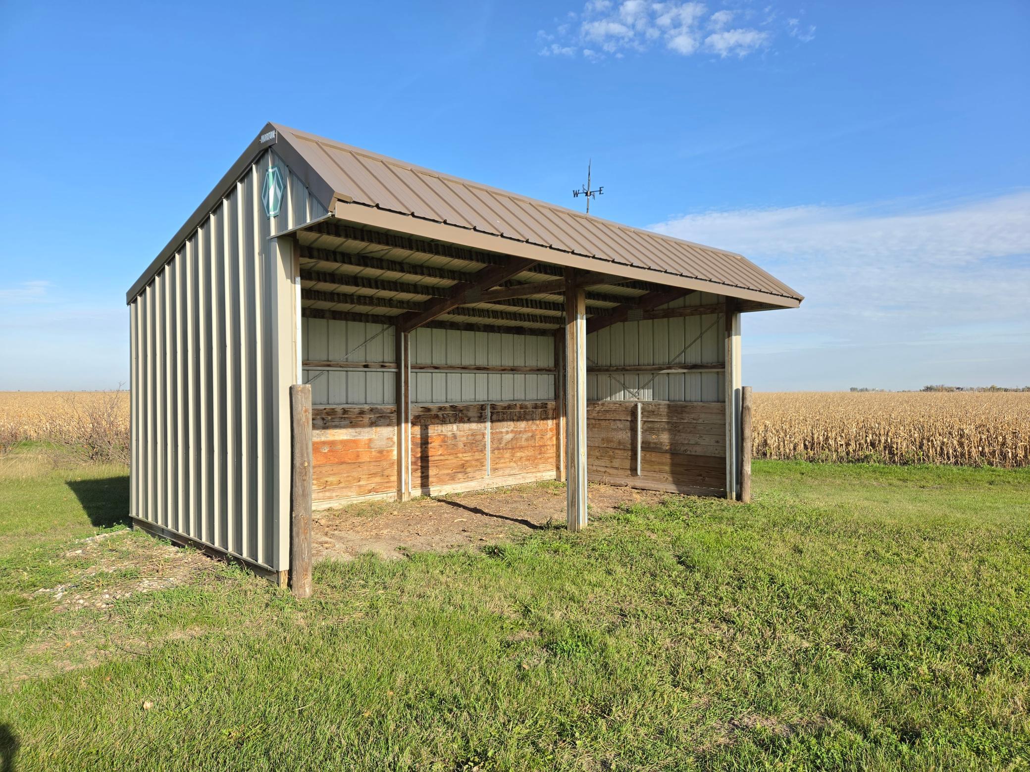 main property photo 23