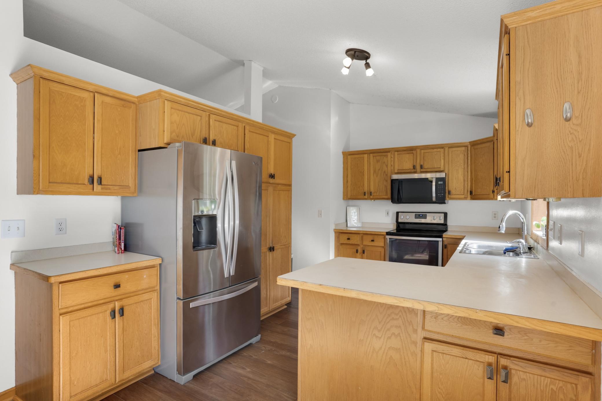 main property photo 12