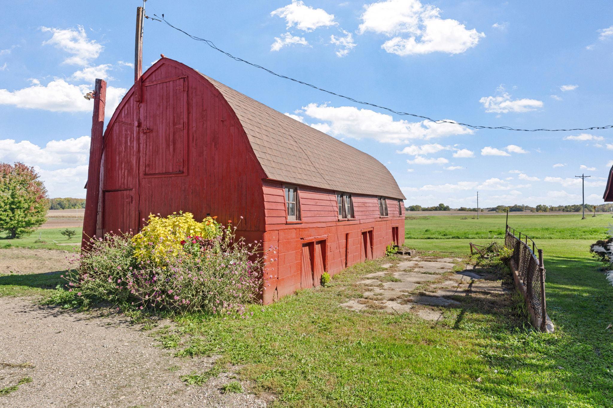 main property photo 38