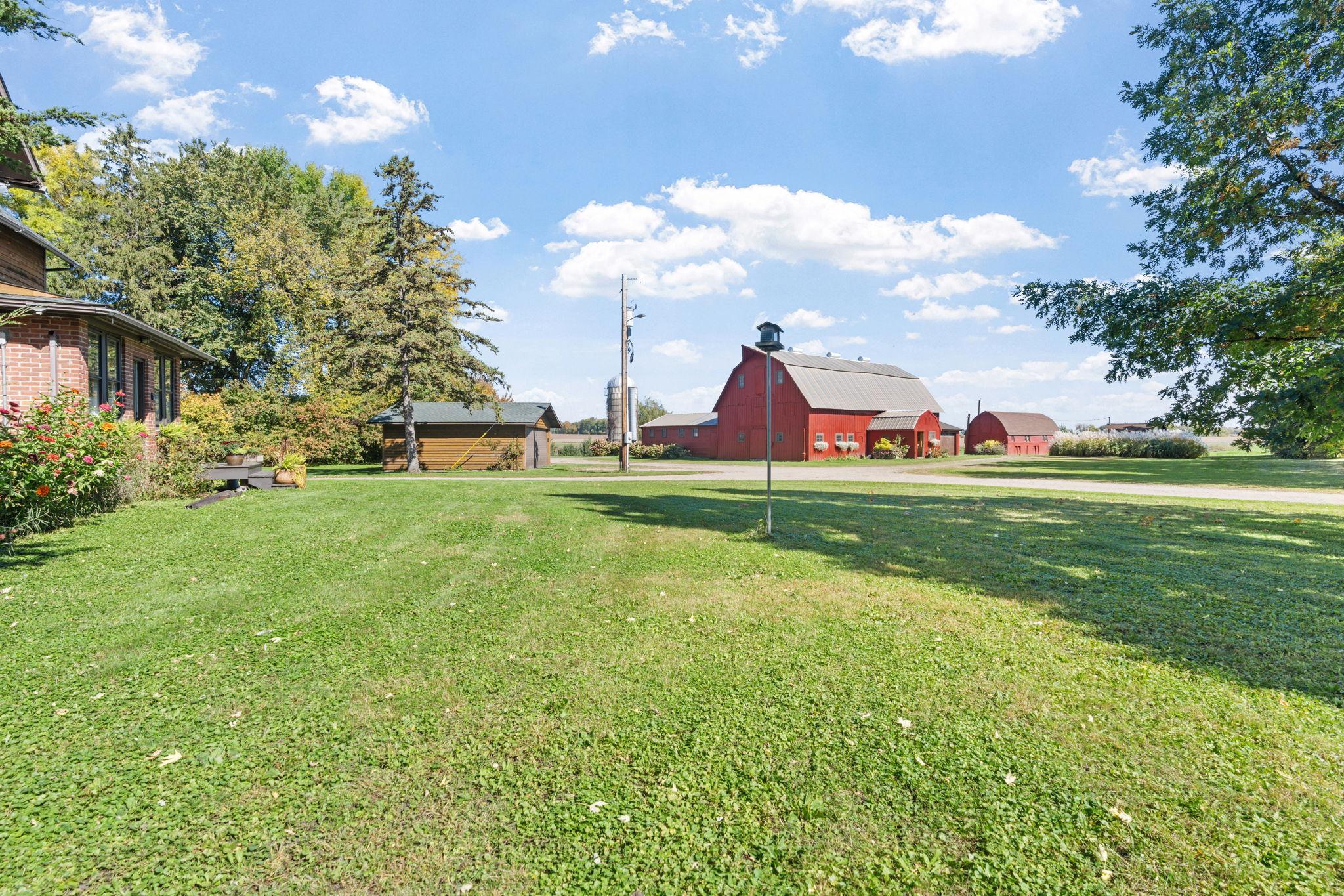 main property photo 41