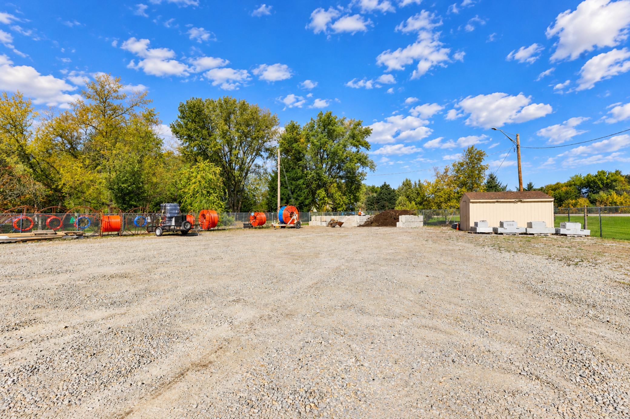 main property photo 22