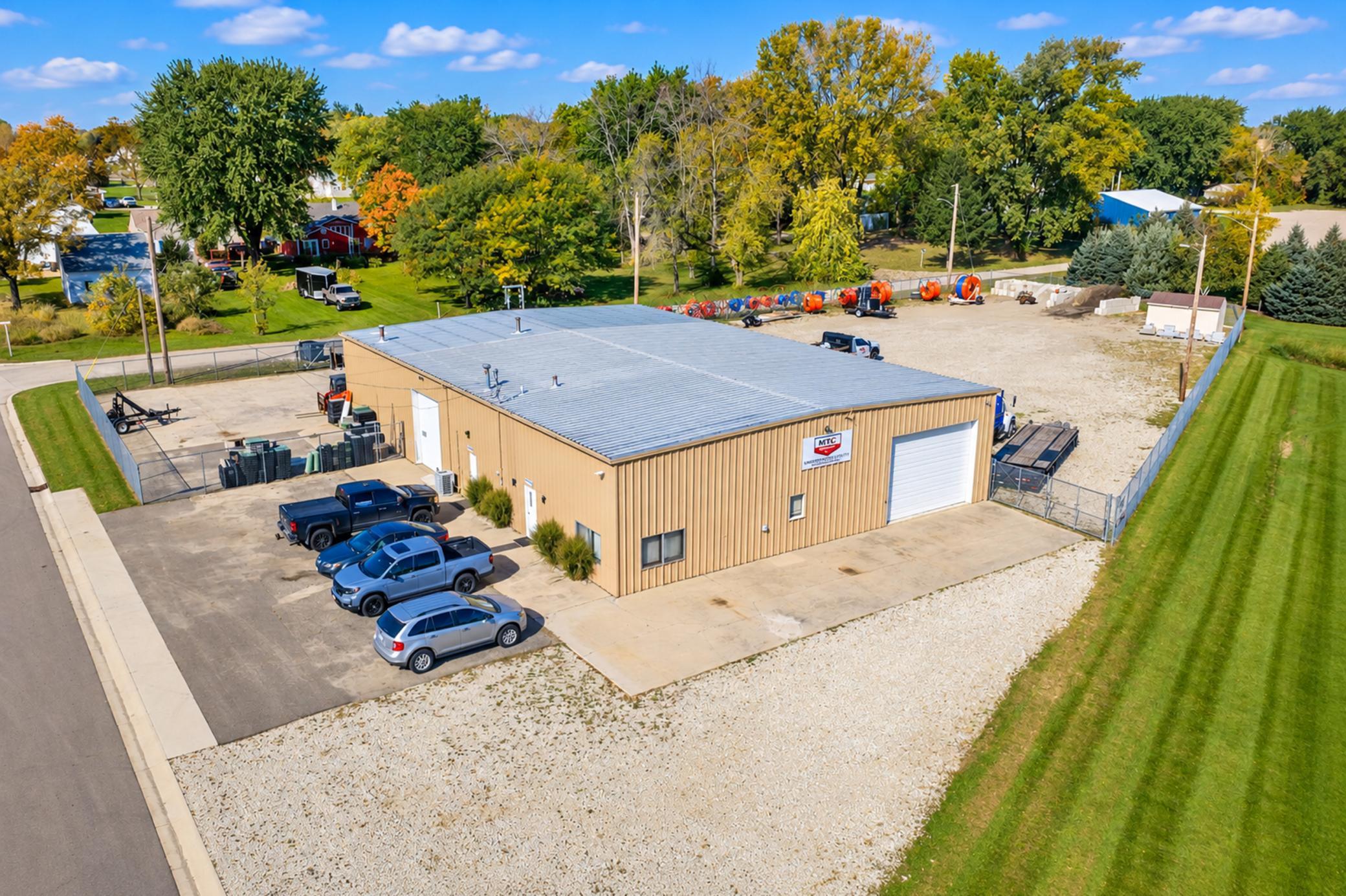 main property photo 27