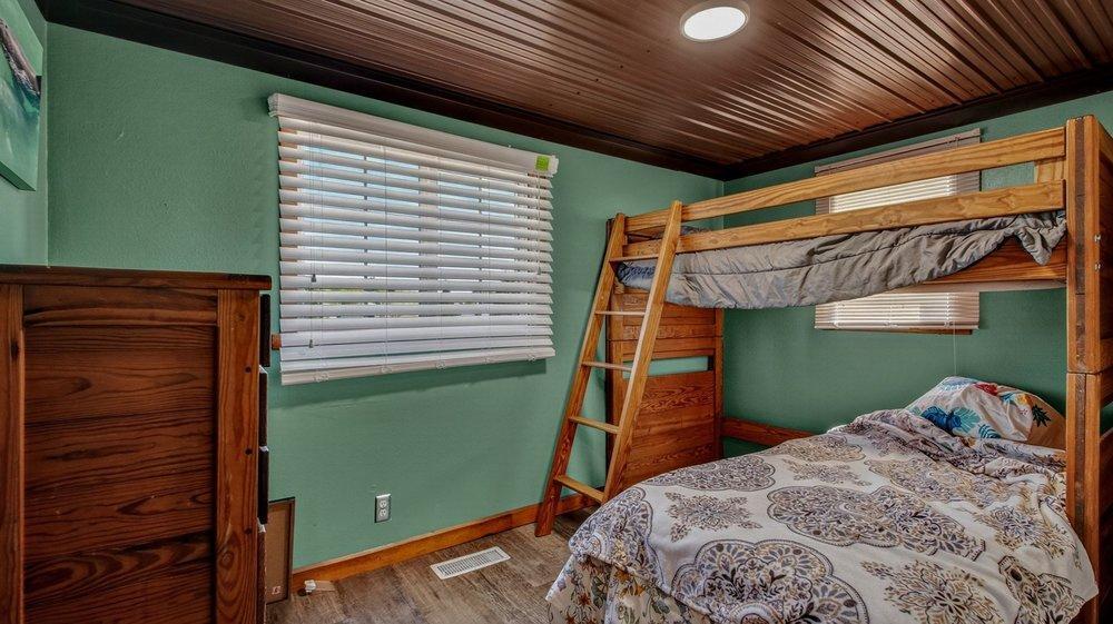 main property photo 60