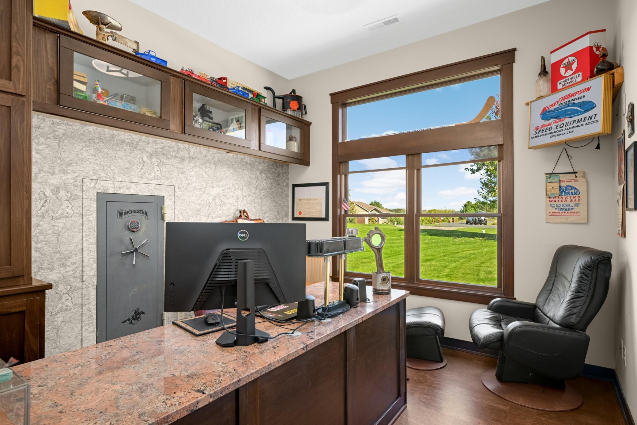 main property photo 28