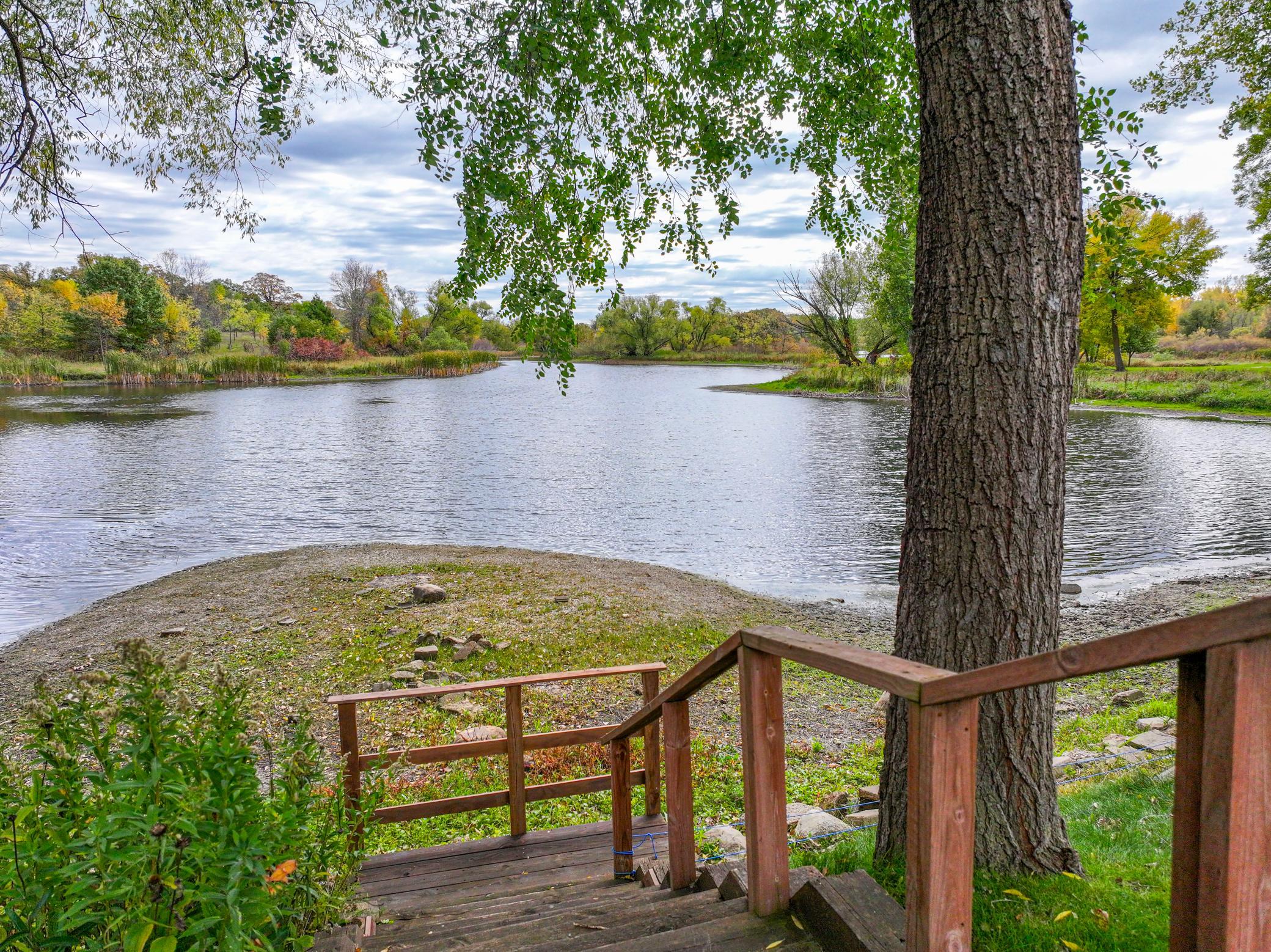 main property photo 30