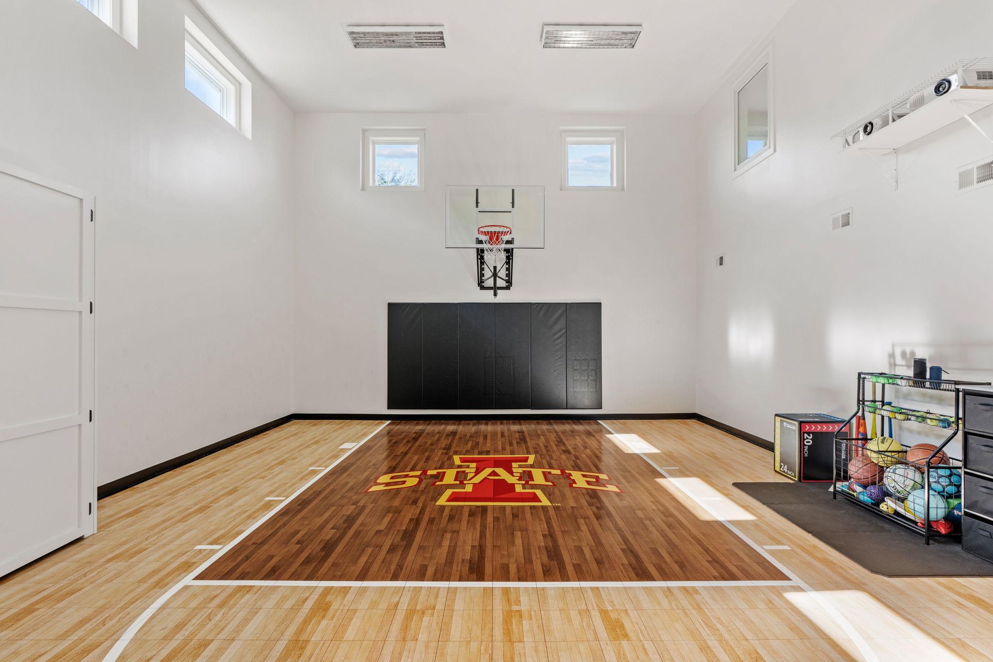 main property photo 46