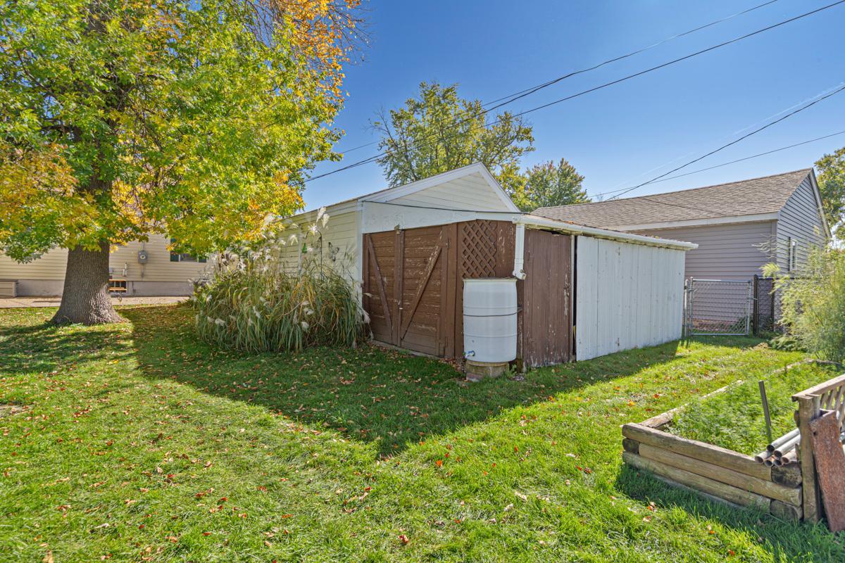 main property photo 43