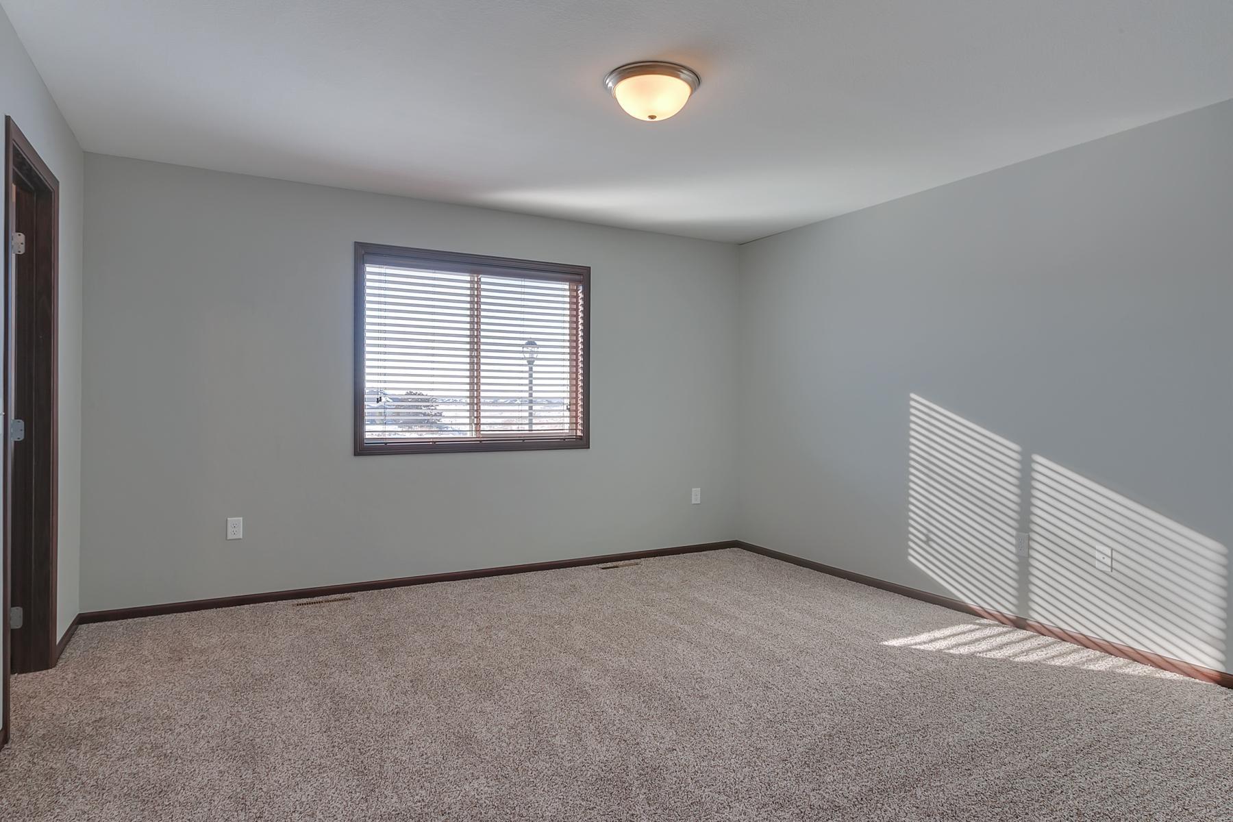 property viewer photo 13