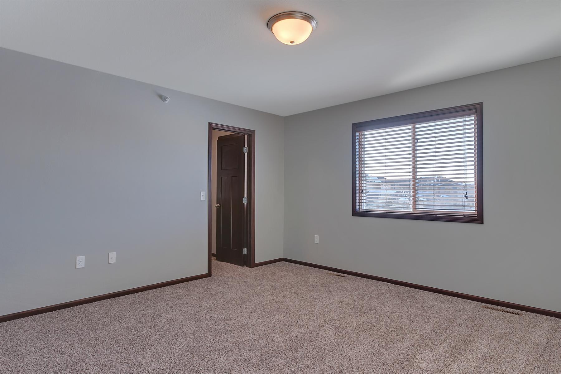 property viewer photo 14