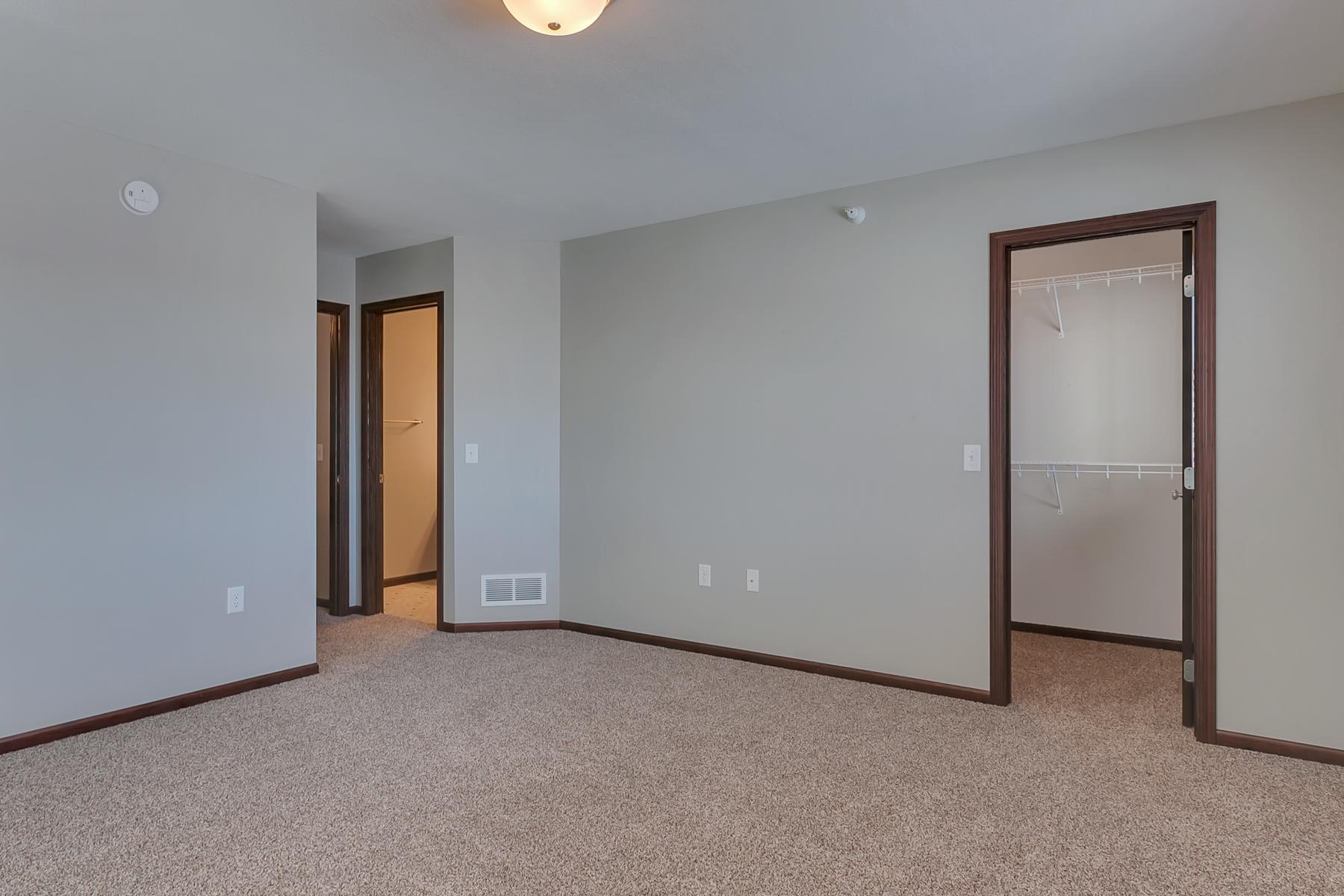 property viewer photo 15