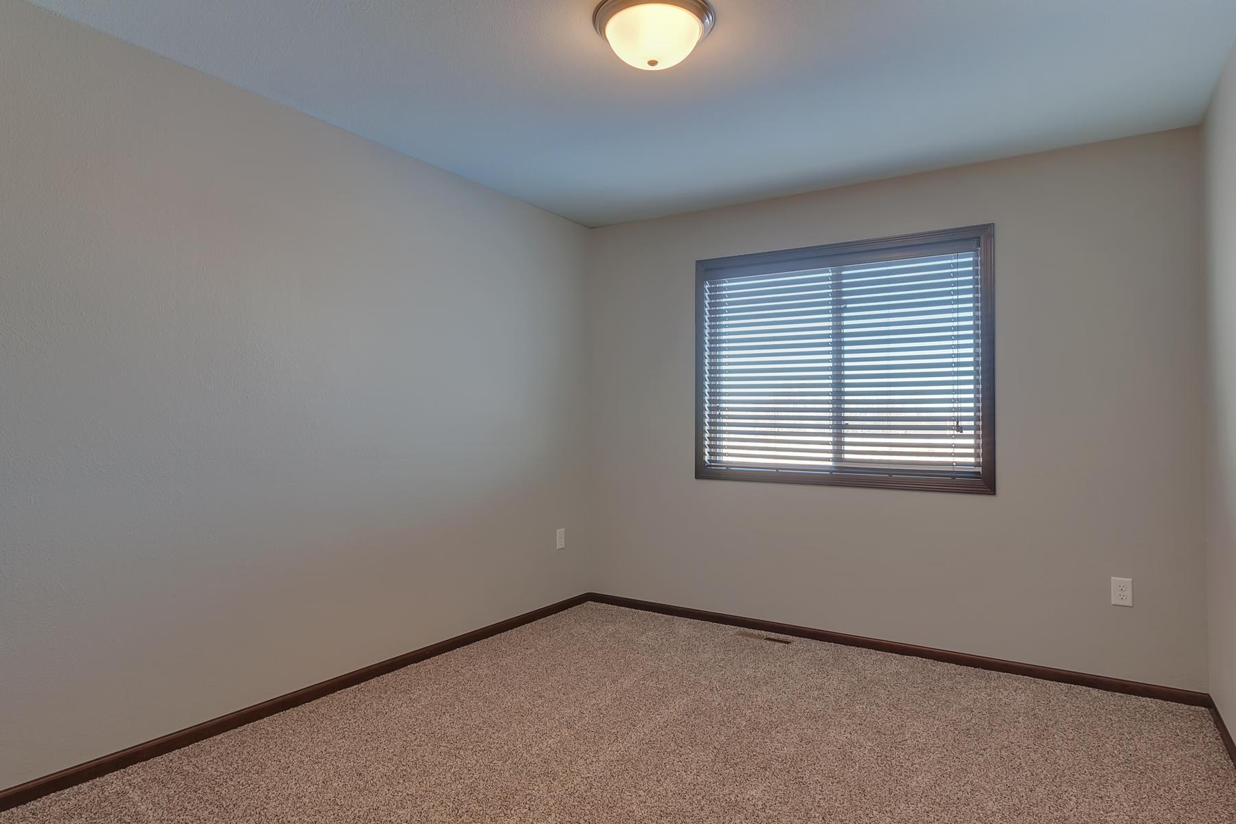 property viewer photo 18
