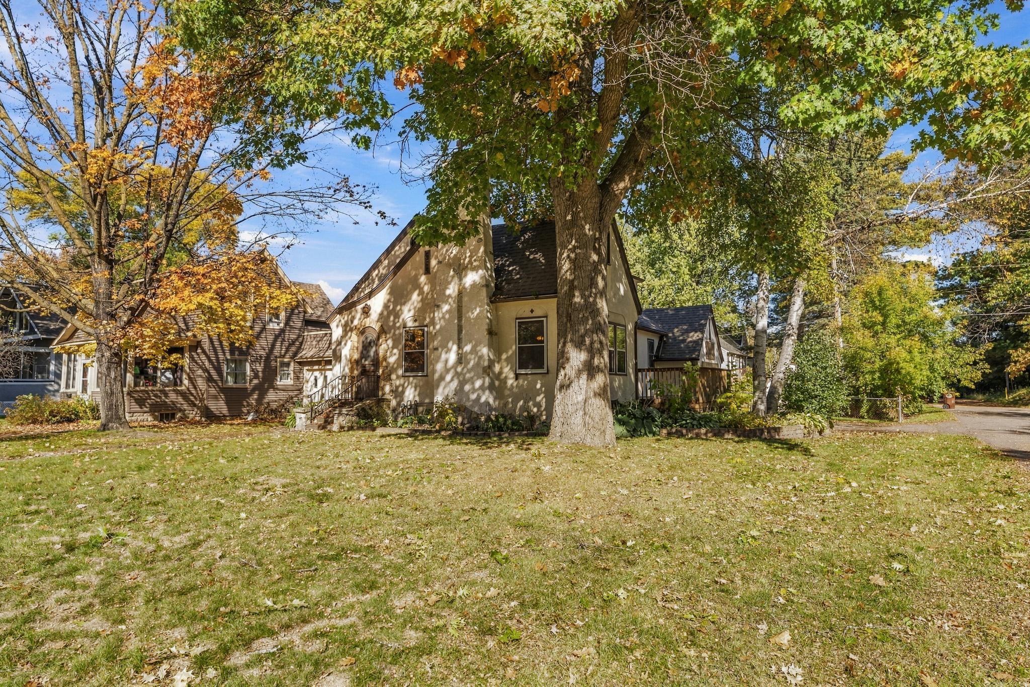 main property photo 42