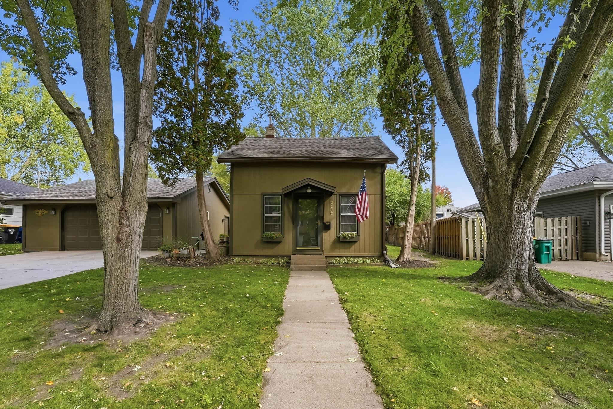 main property photo 35
