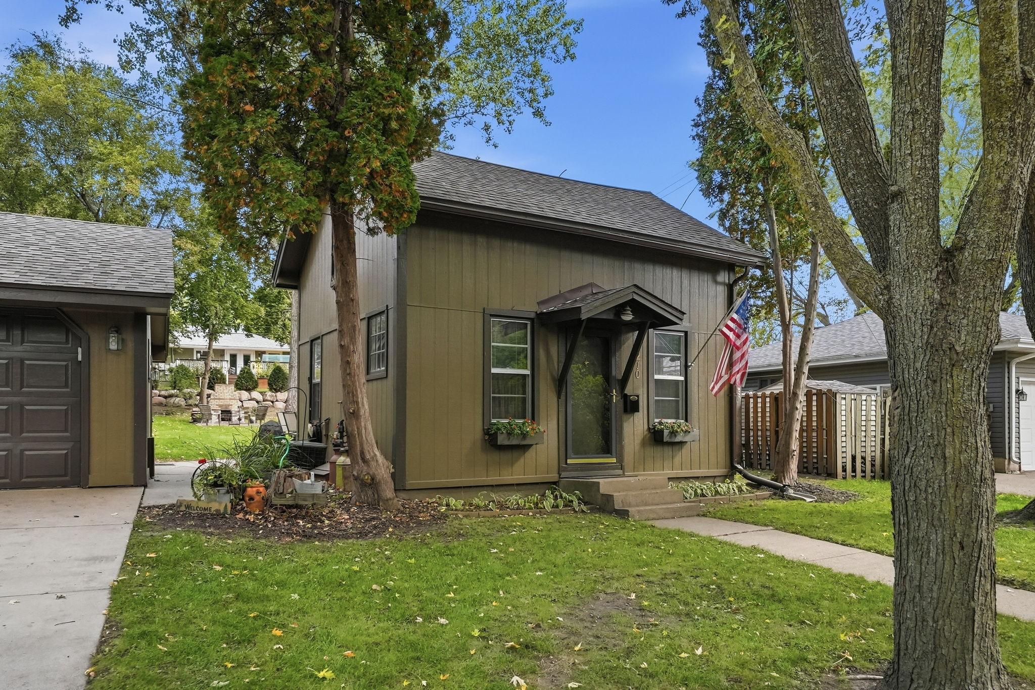 main property photo 40