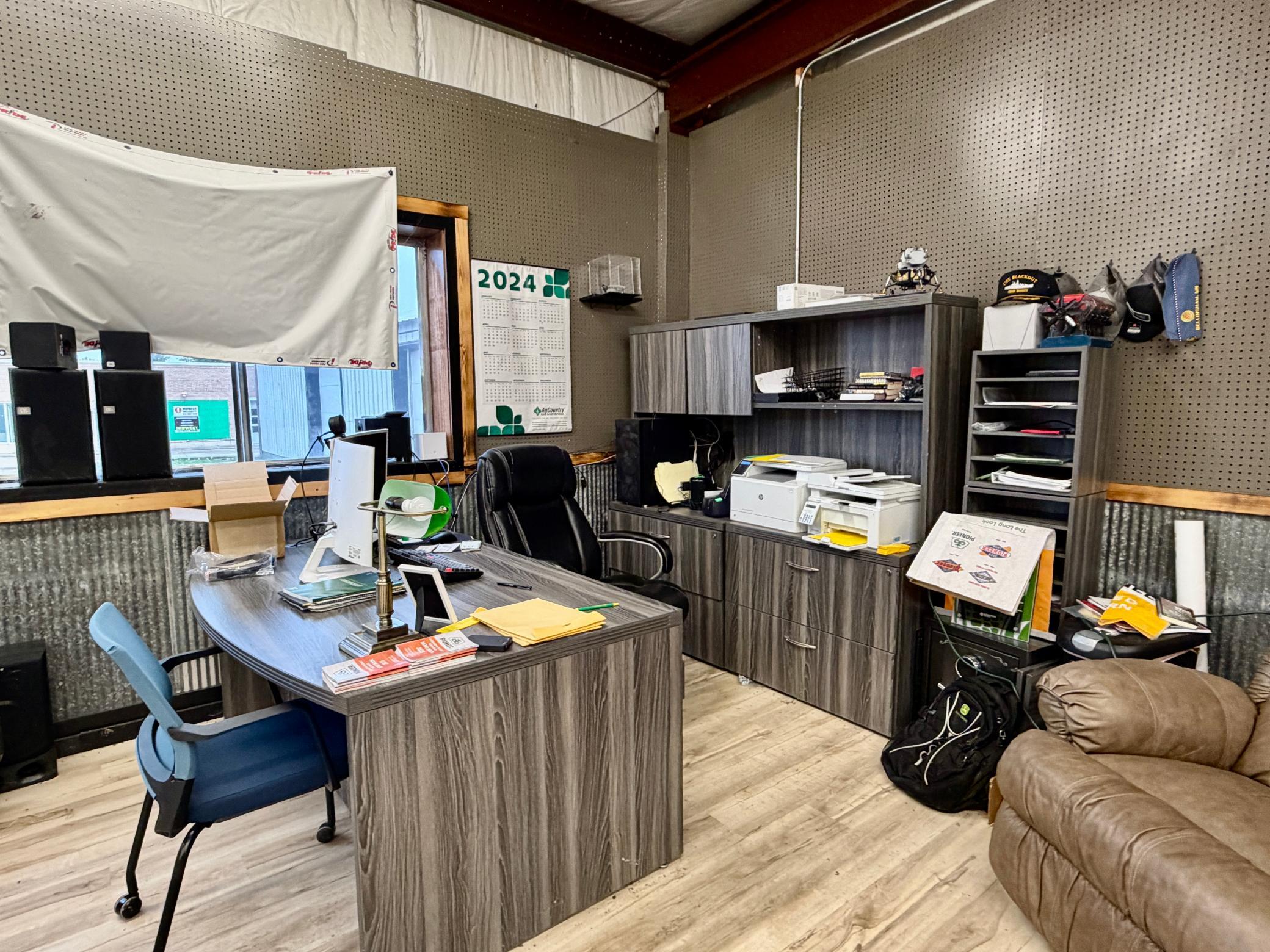 main property photo 5