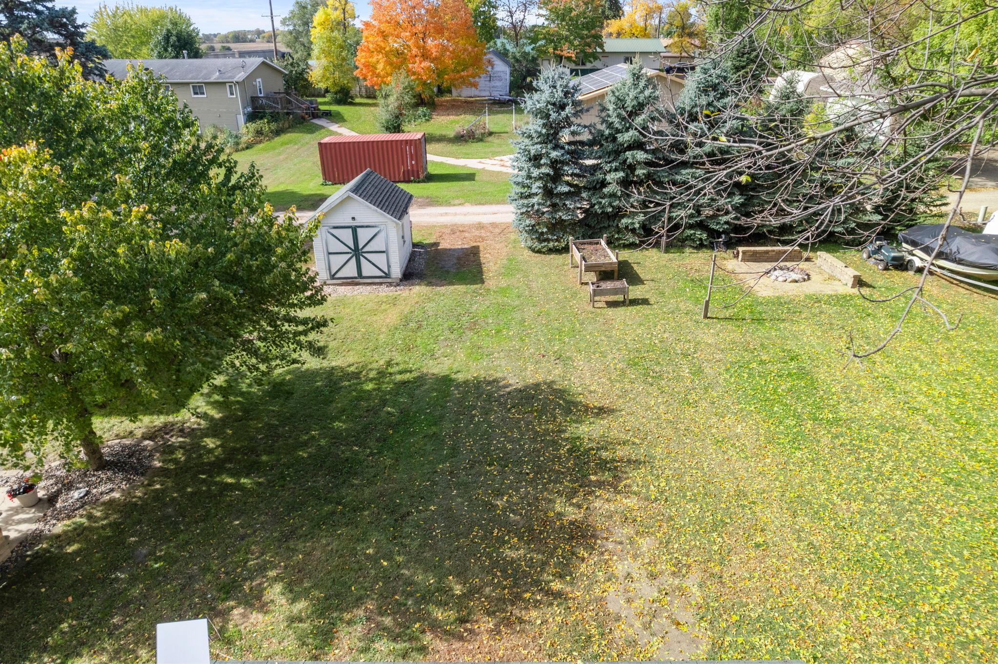 main property photo 40