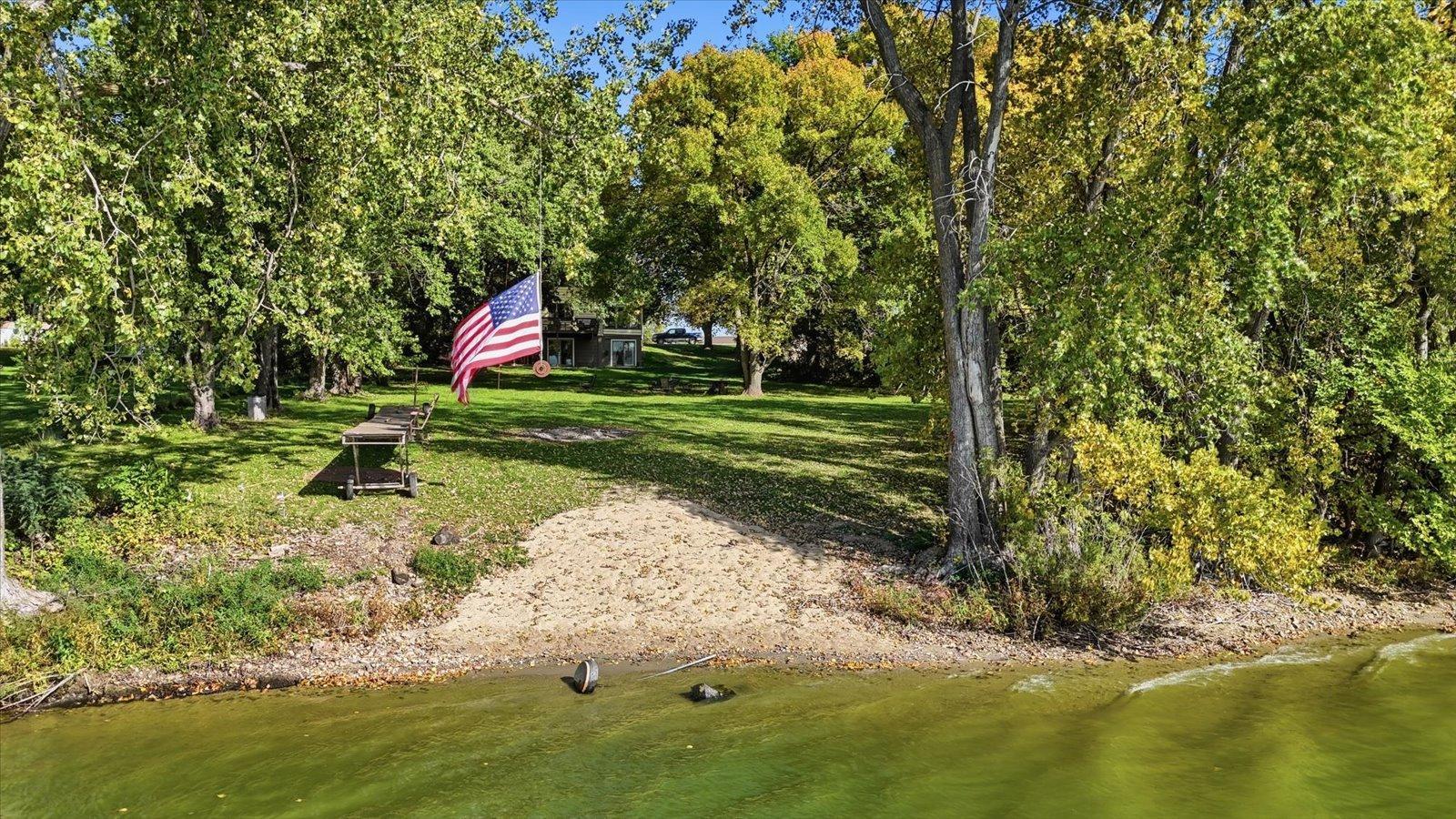 main property photo 33