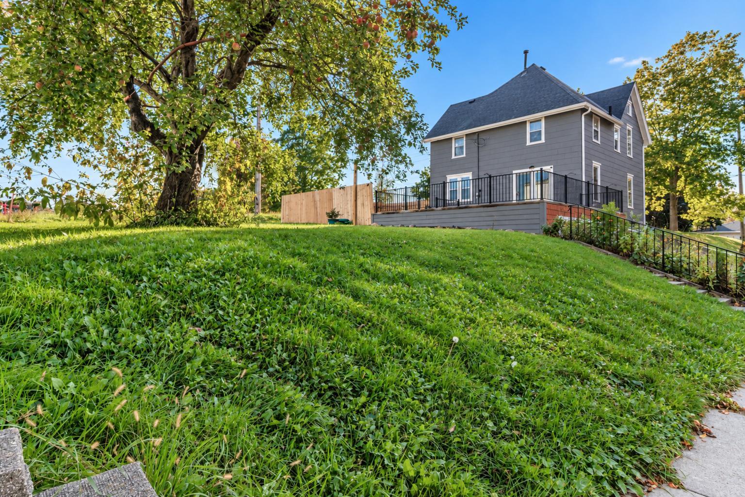 main property photo 41