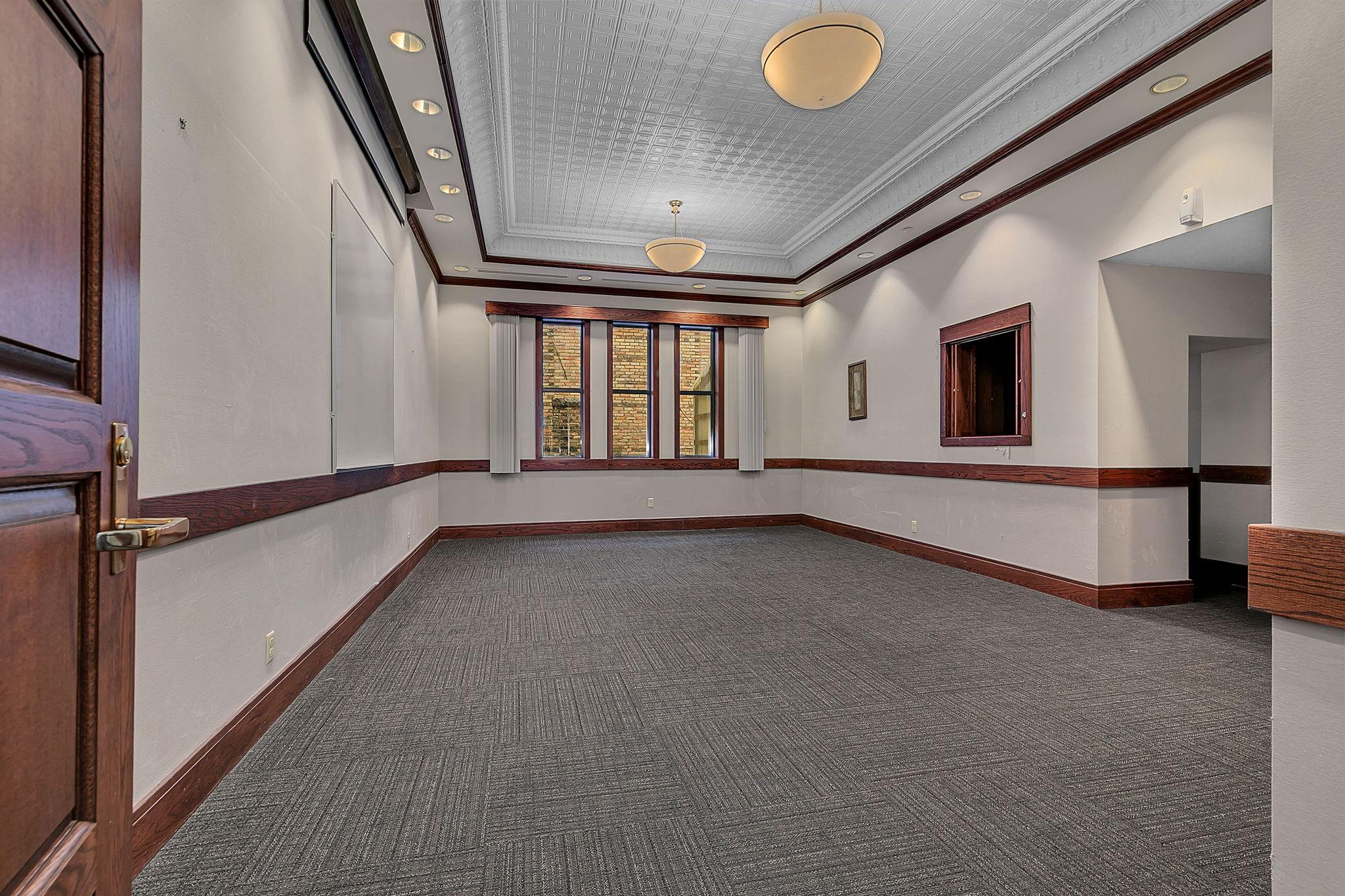 main property photo 14