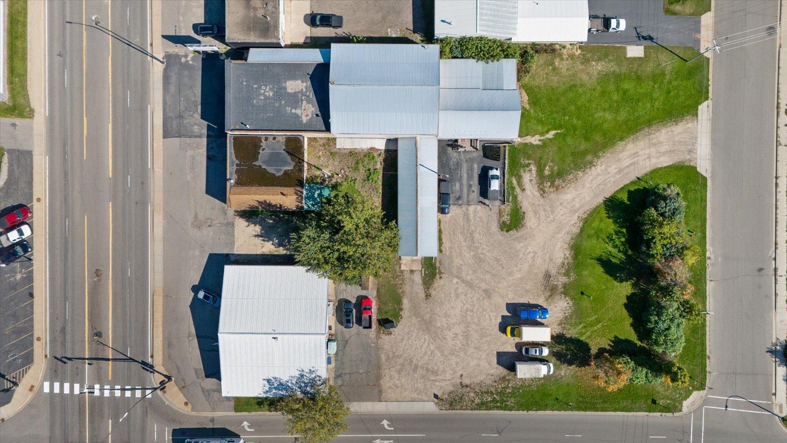 main property photo 13
