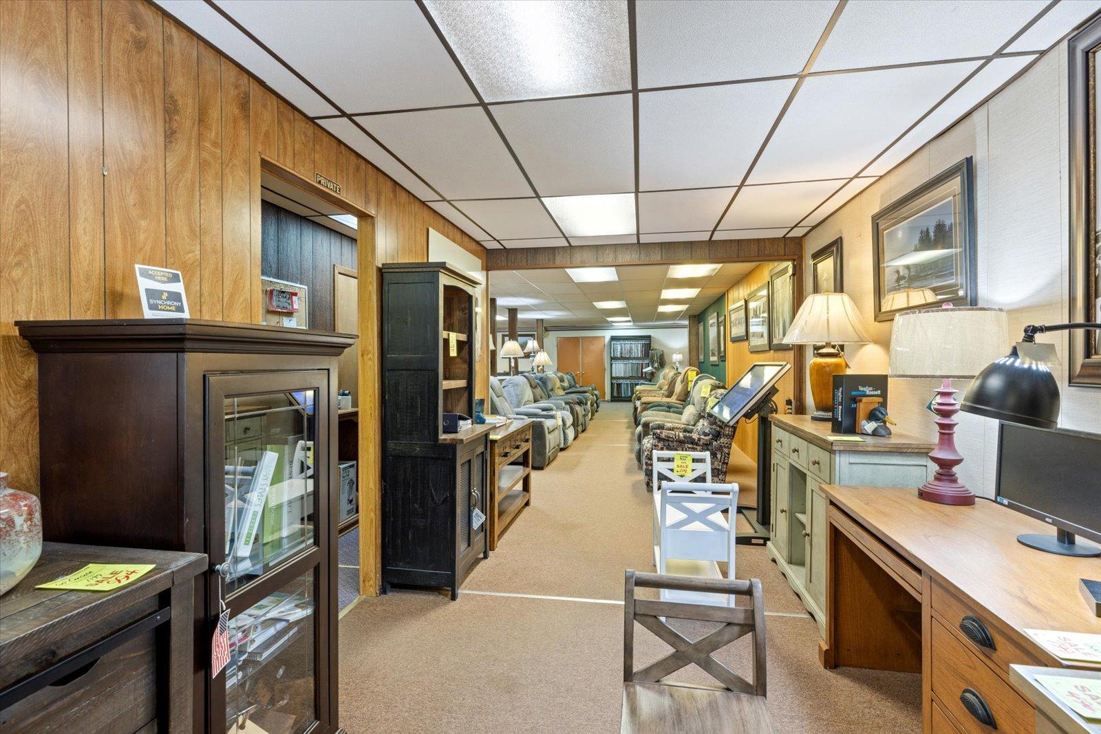 main property photo 25