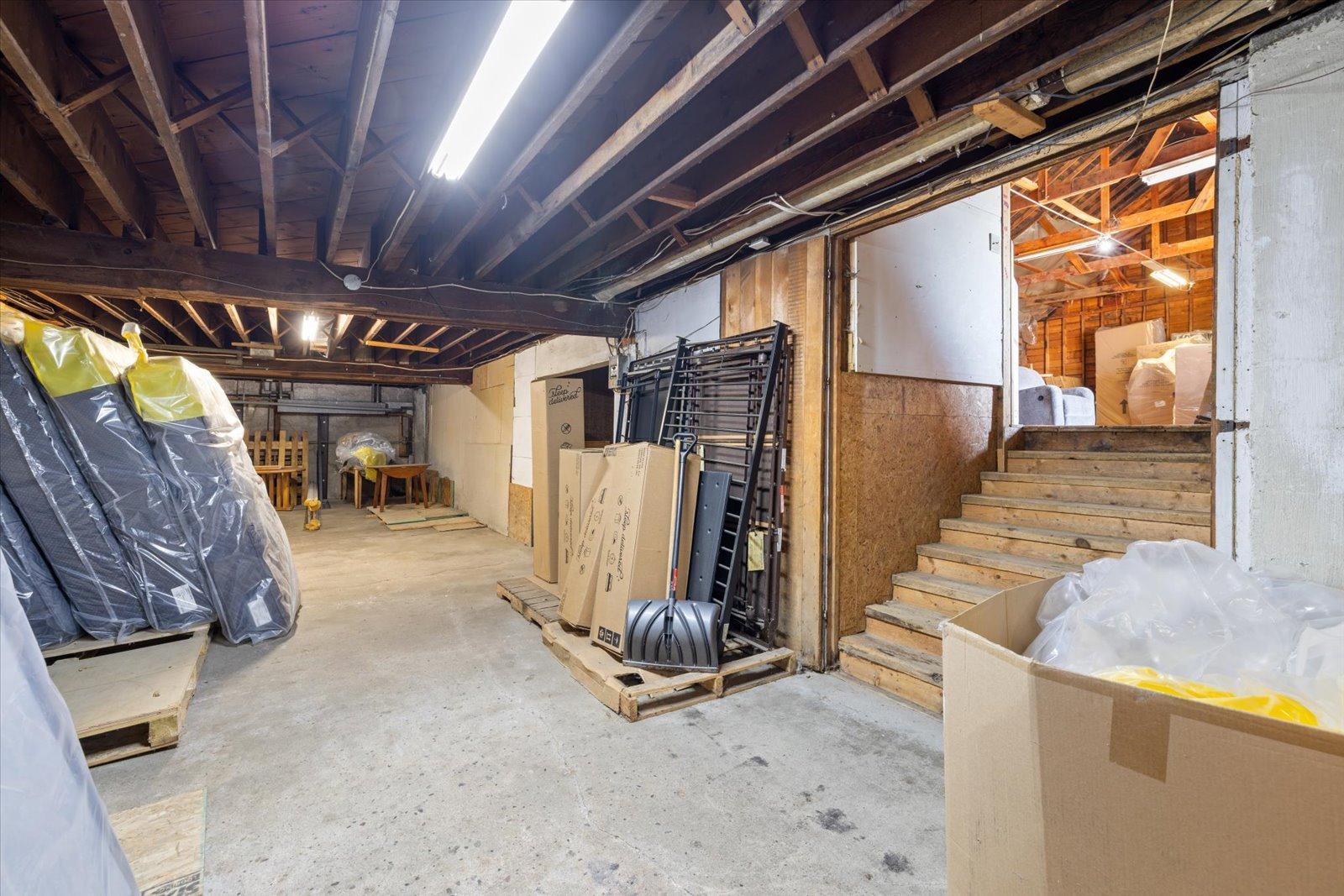 main property photo 67
