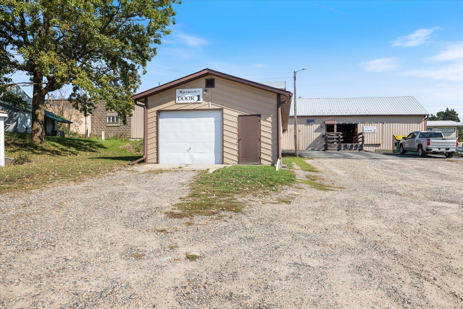 main property photo 74