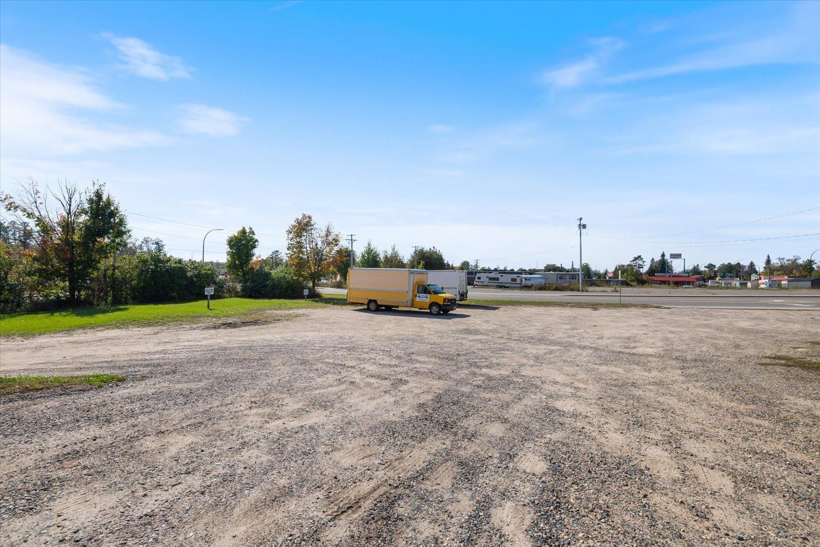 main property photo 76