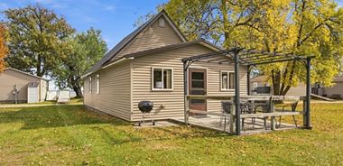 image of property with 4 Bed | 2 Bath | 1,020 Sqft