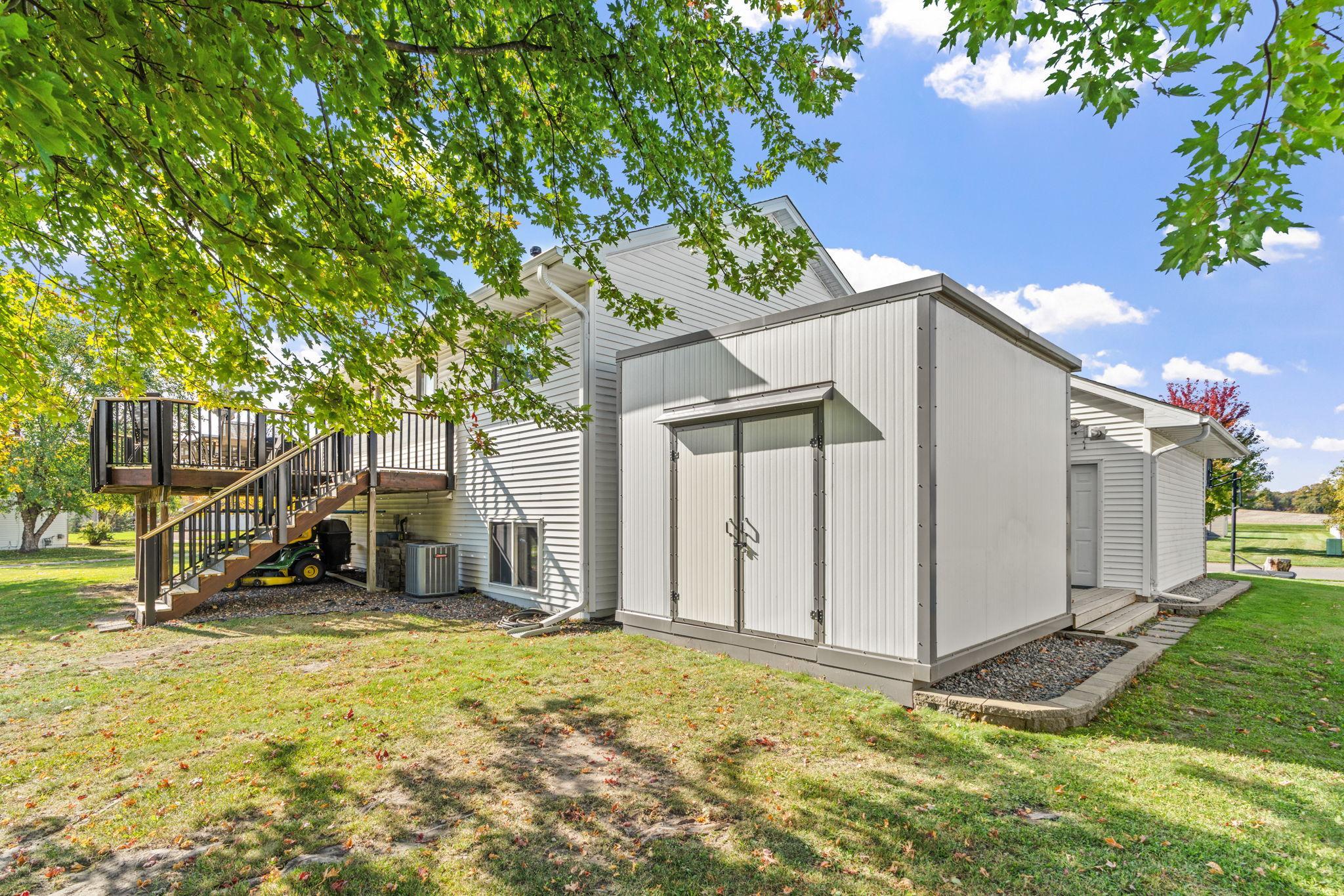 main property photo 36