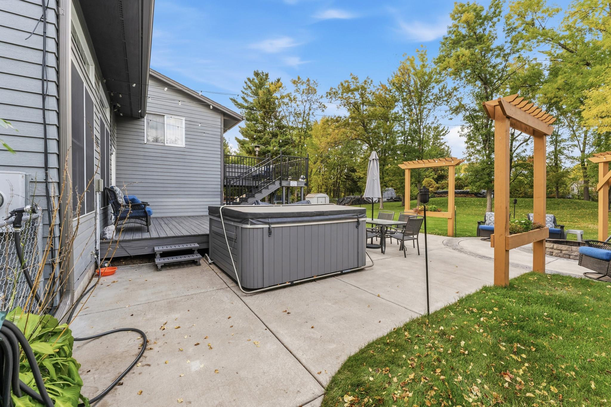 main property photo 37