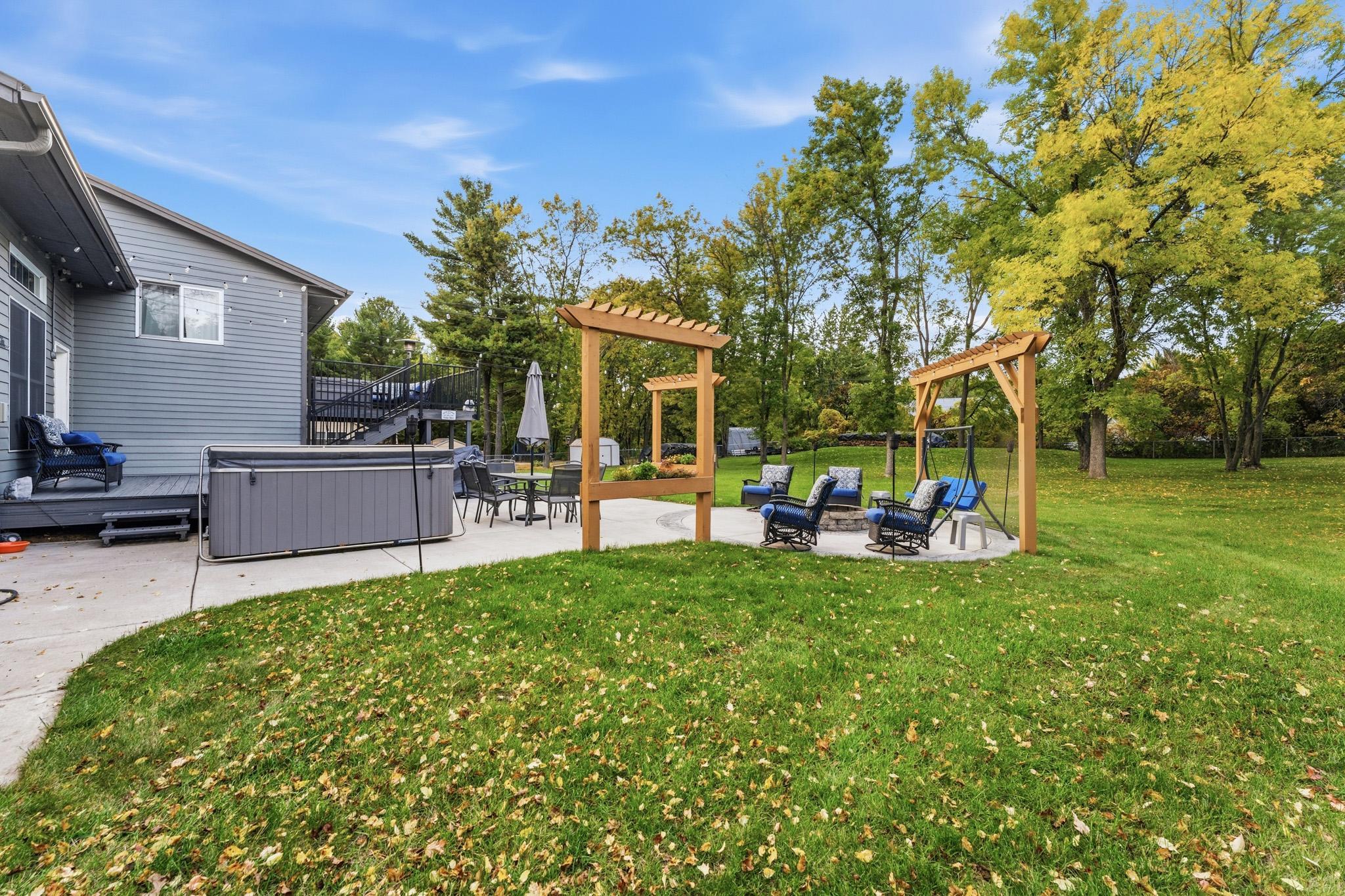 main property photo 40