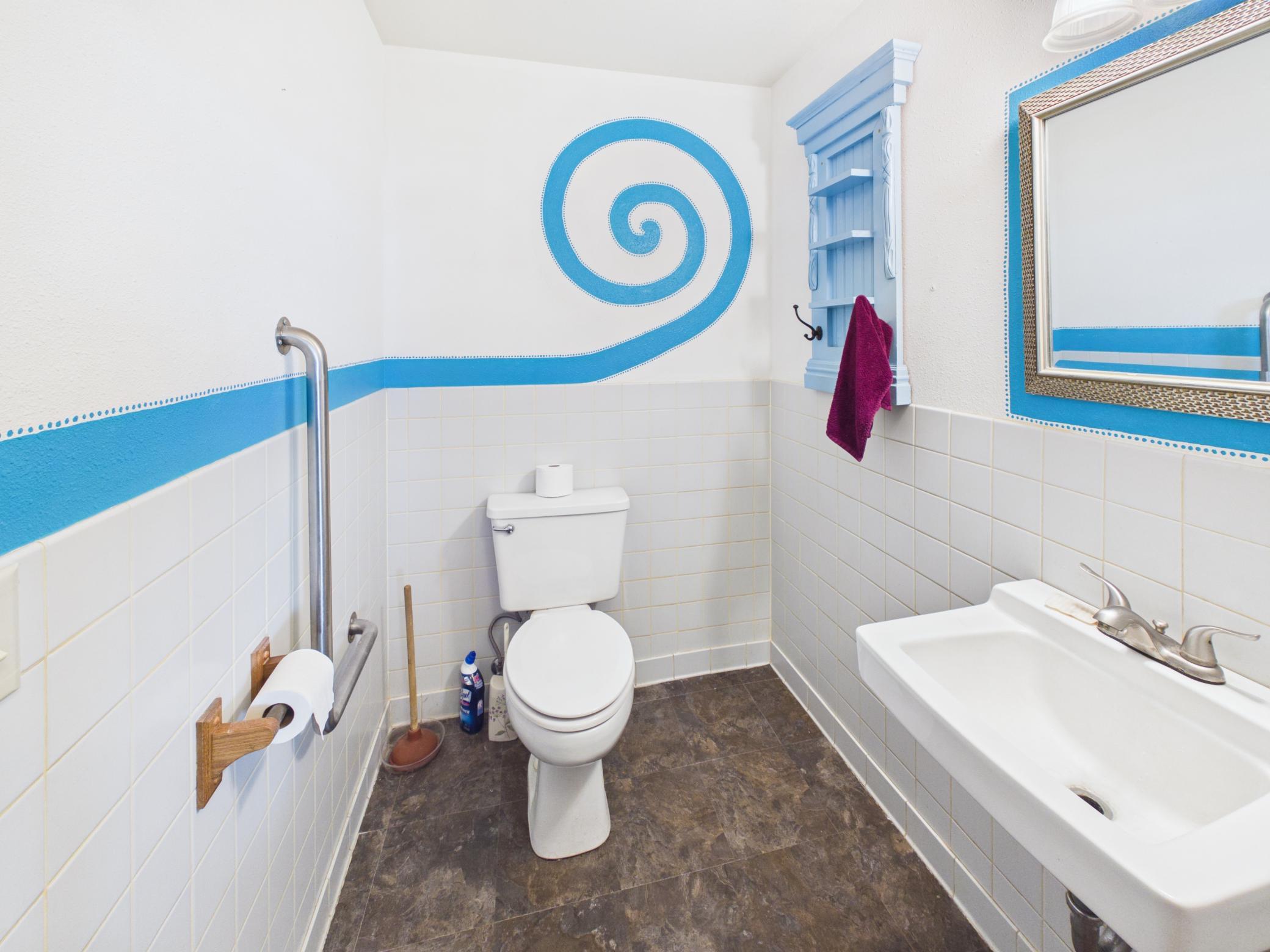 main property photo 12