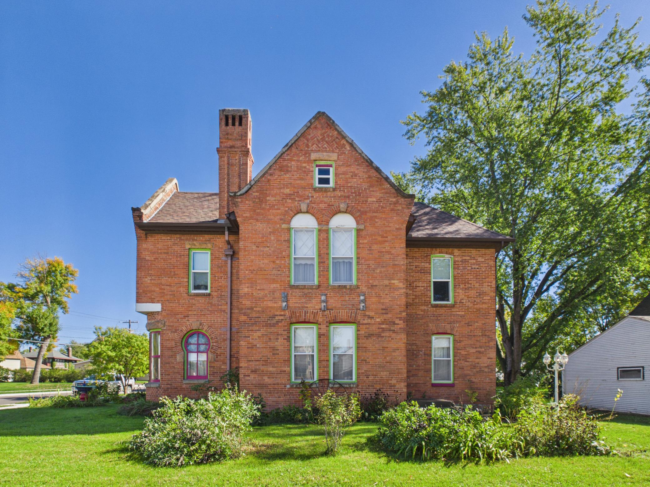 main property photo 2