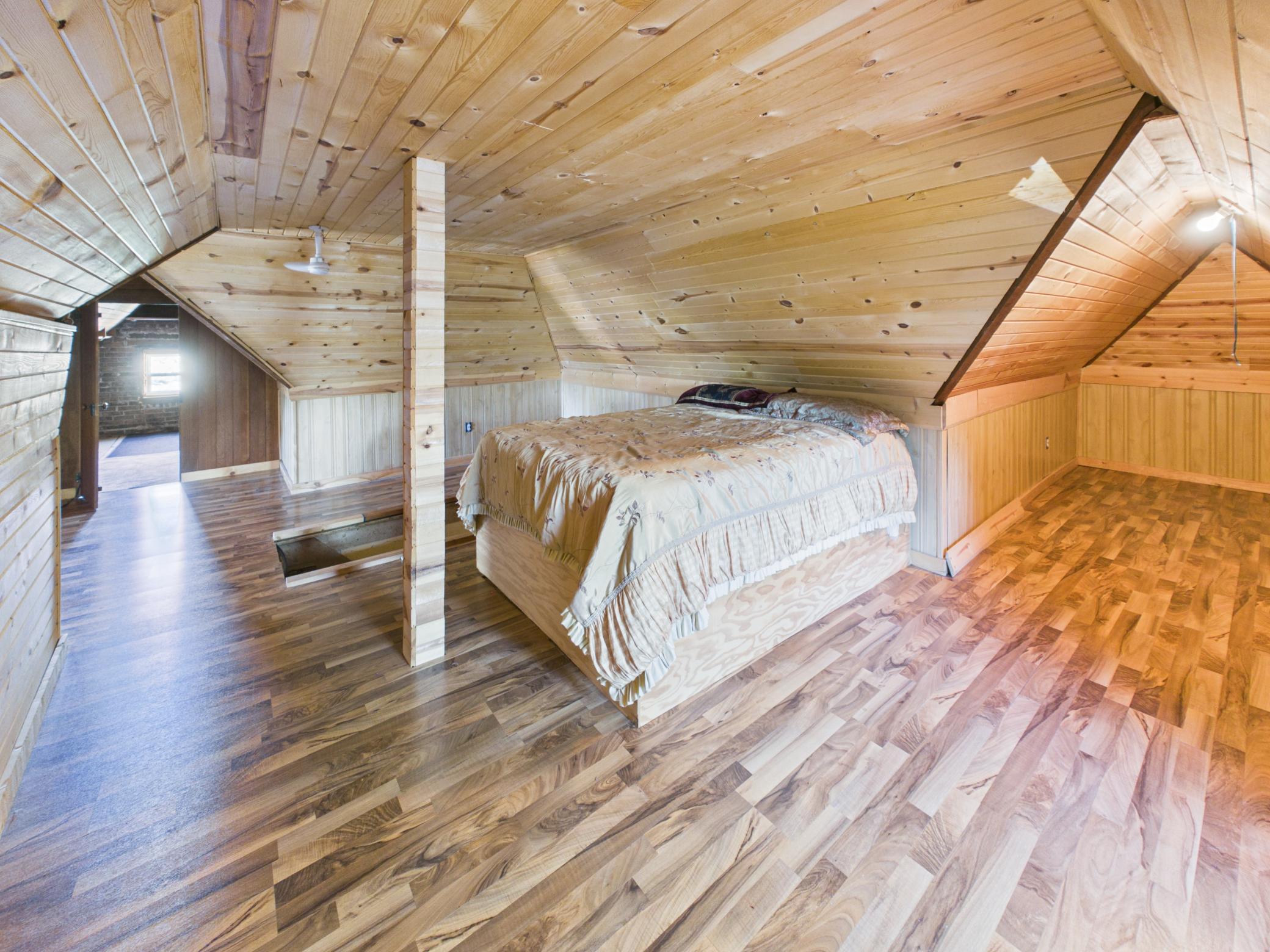 main property photo 33