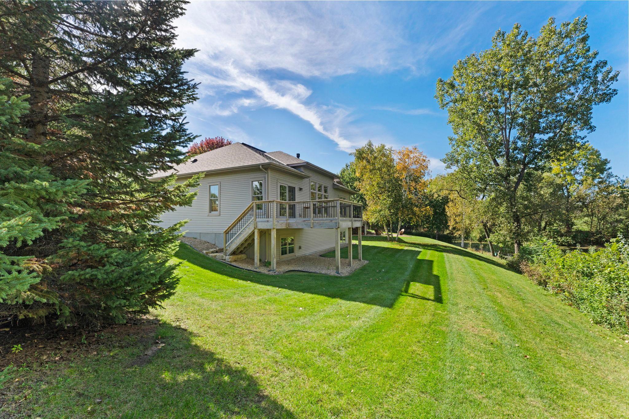 main property photo 11