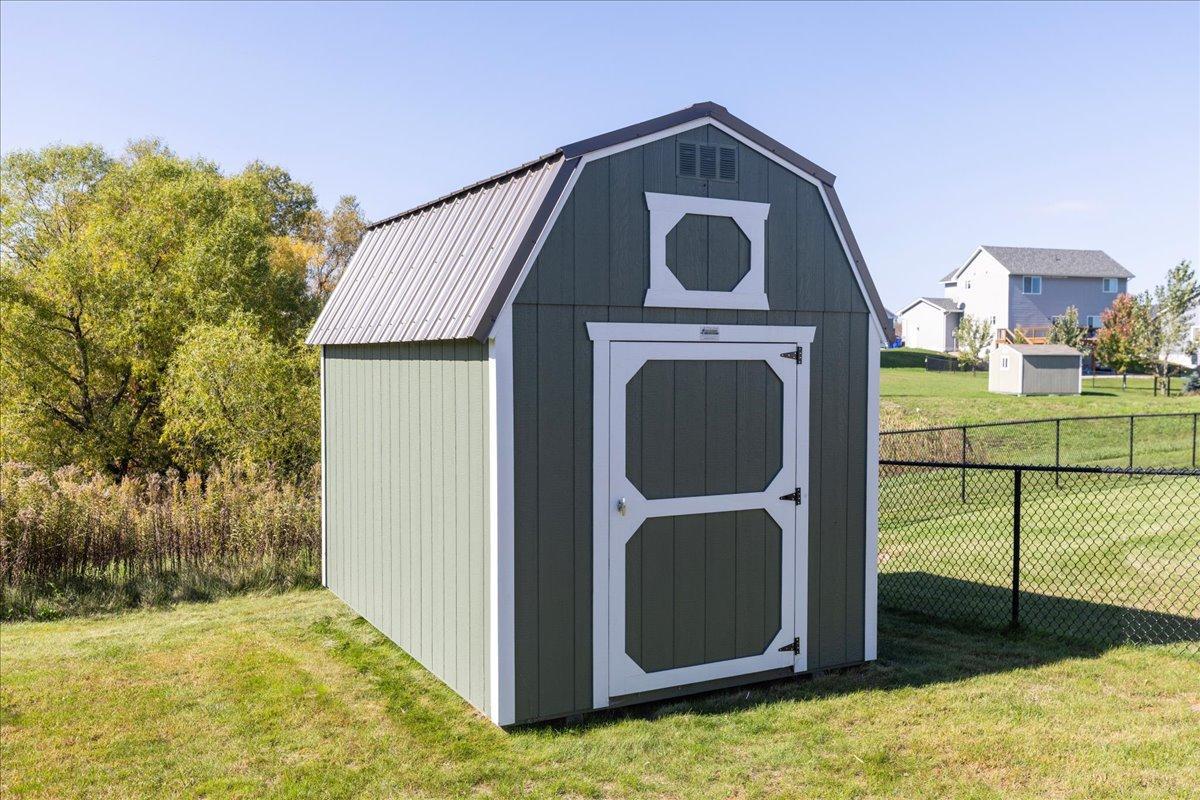 main property photo 45