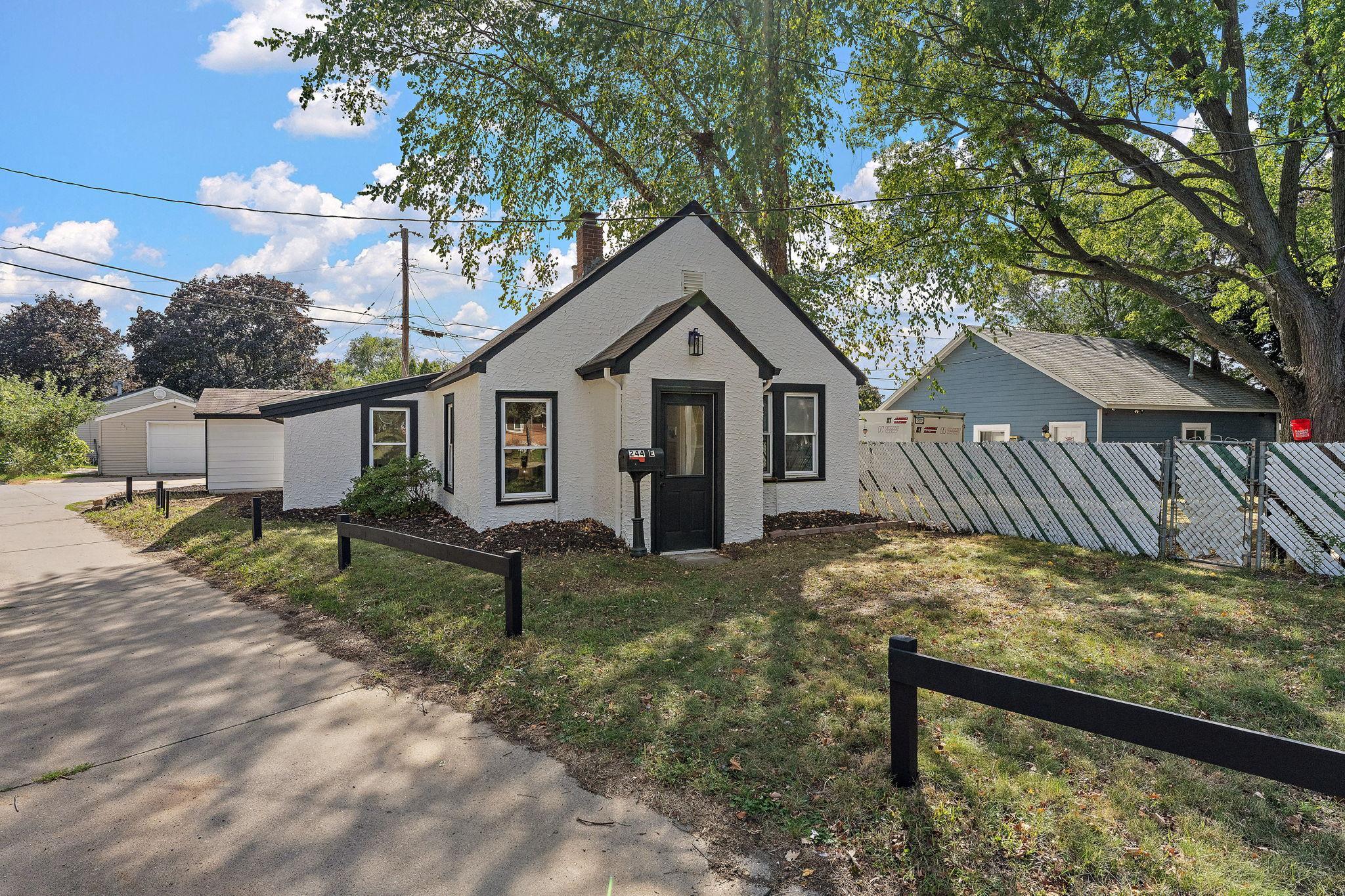 main property photo 17