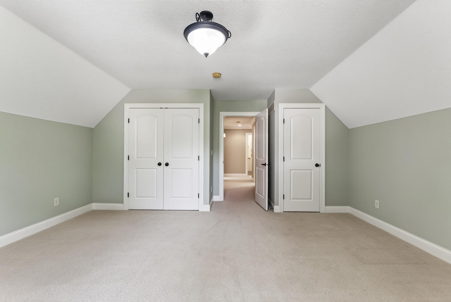 main property photo 59