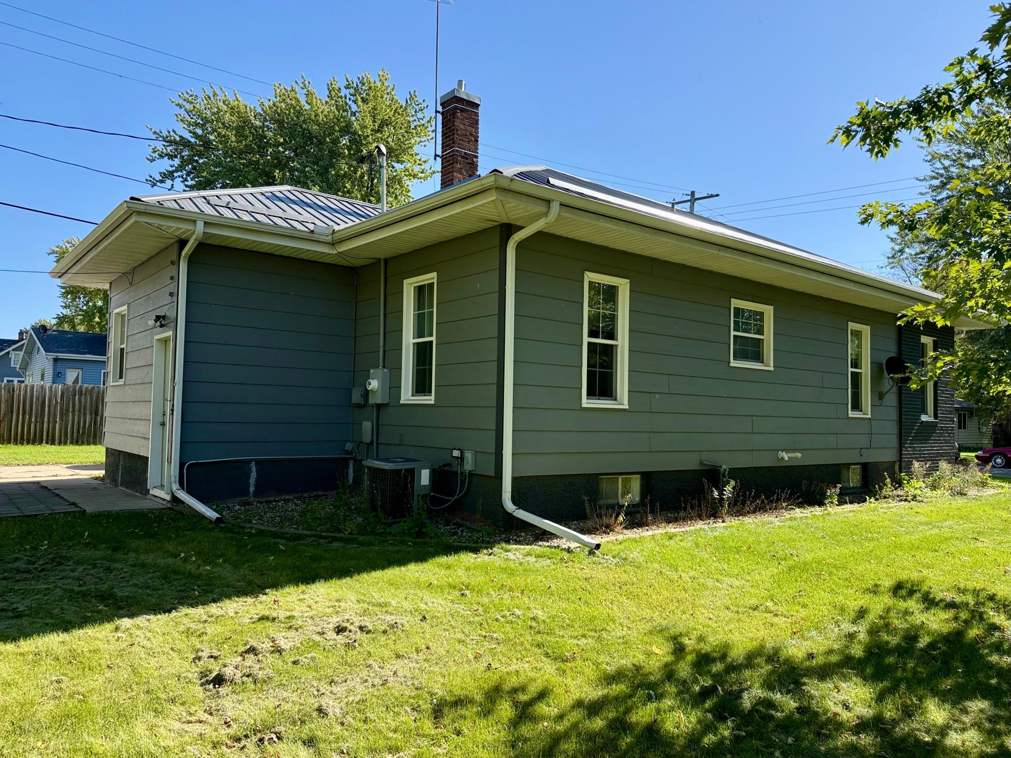 main property photo 5