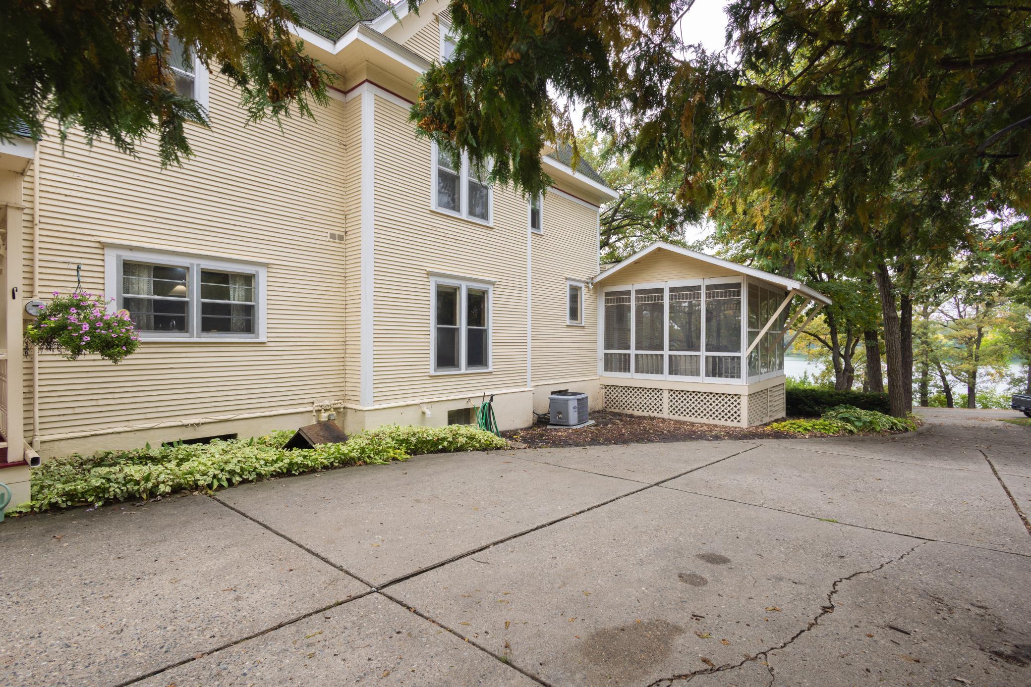 main property photo 76
