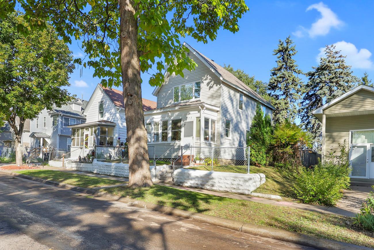 main property photo 20