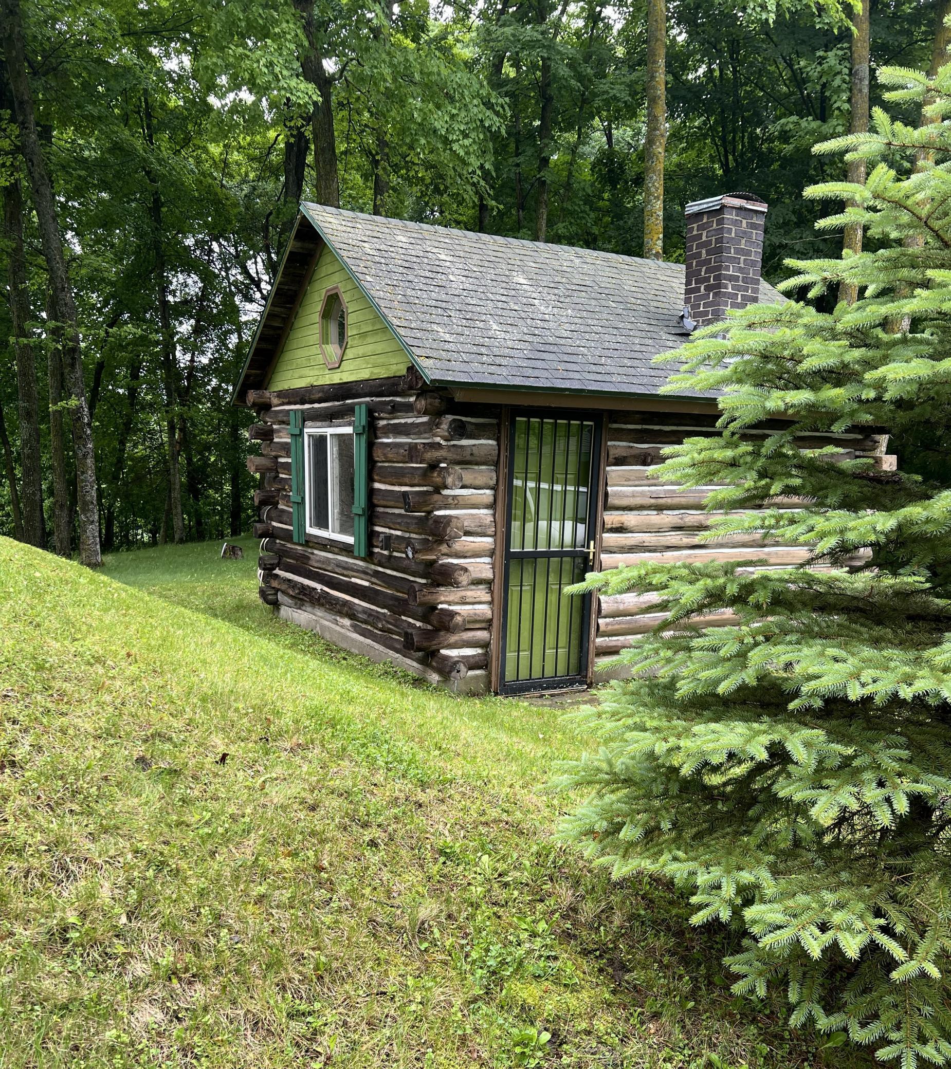 main property photo 18