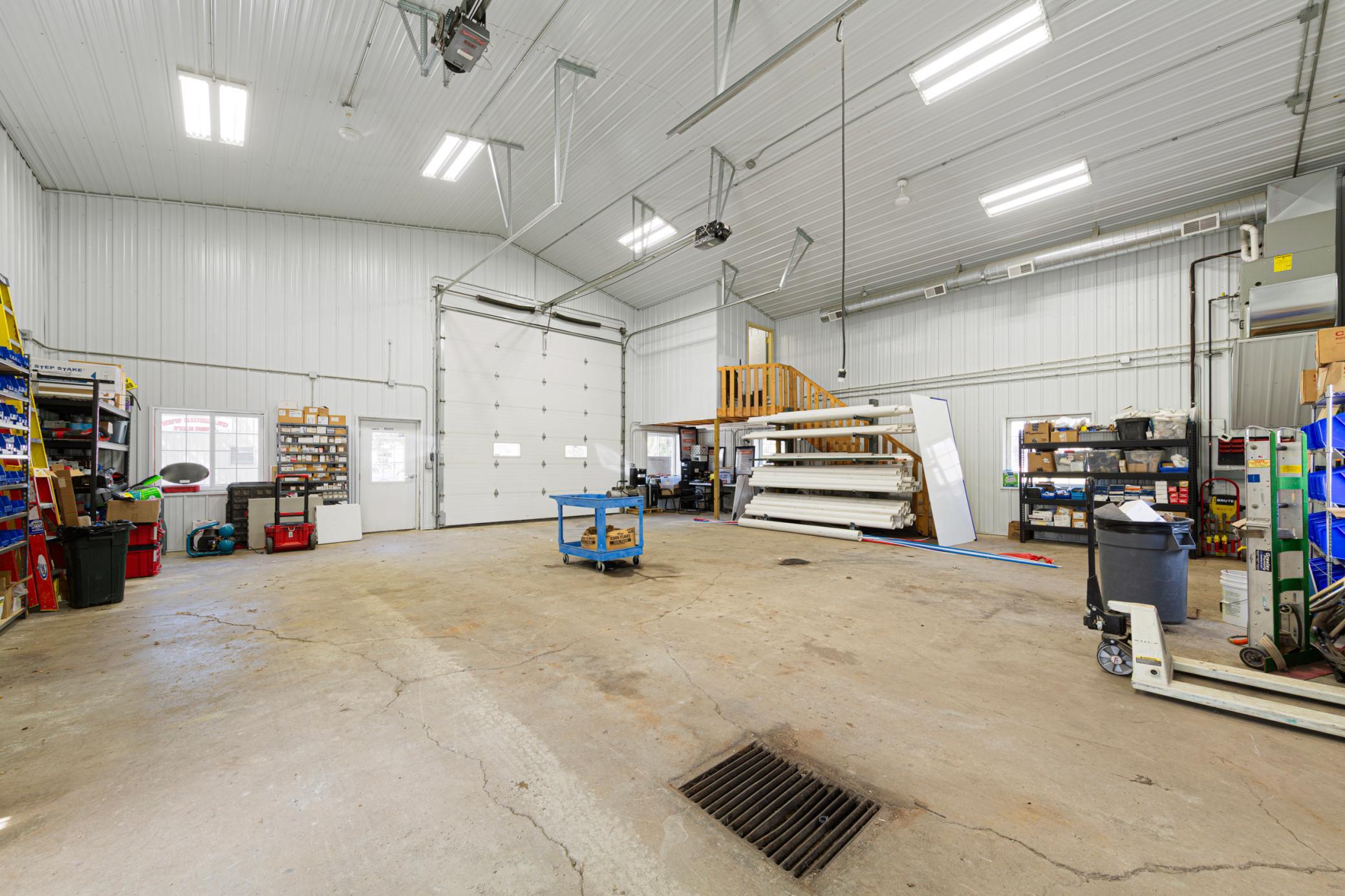 main property photo 13