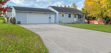 image of property with 3 Bed | 2 Bath | 1,736 Sqft