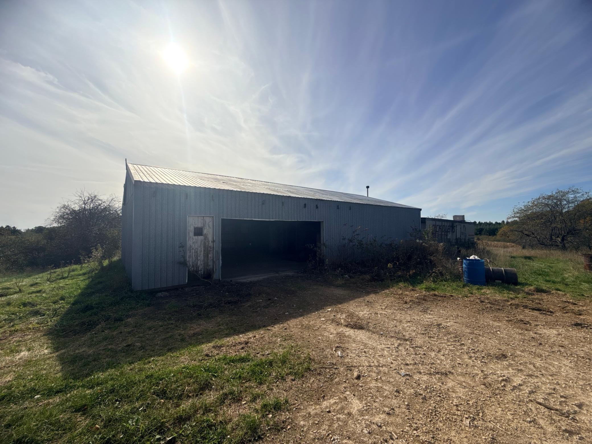 main property photo 18