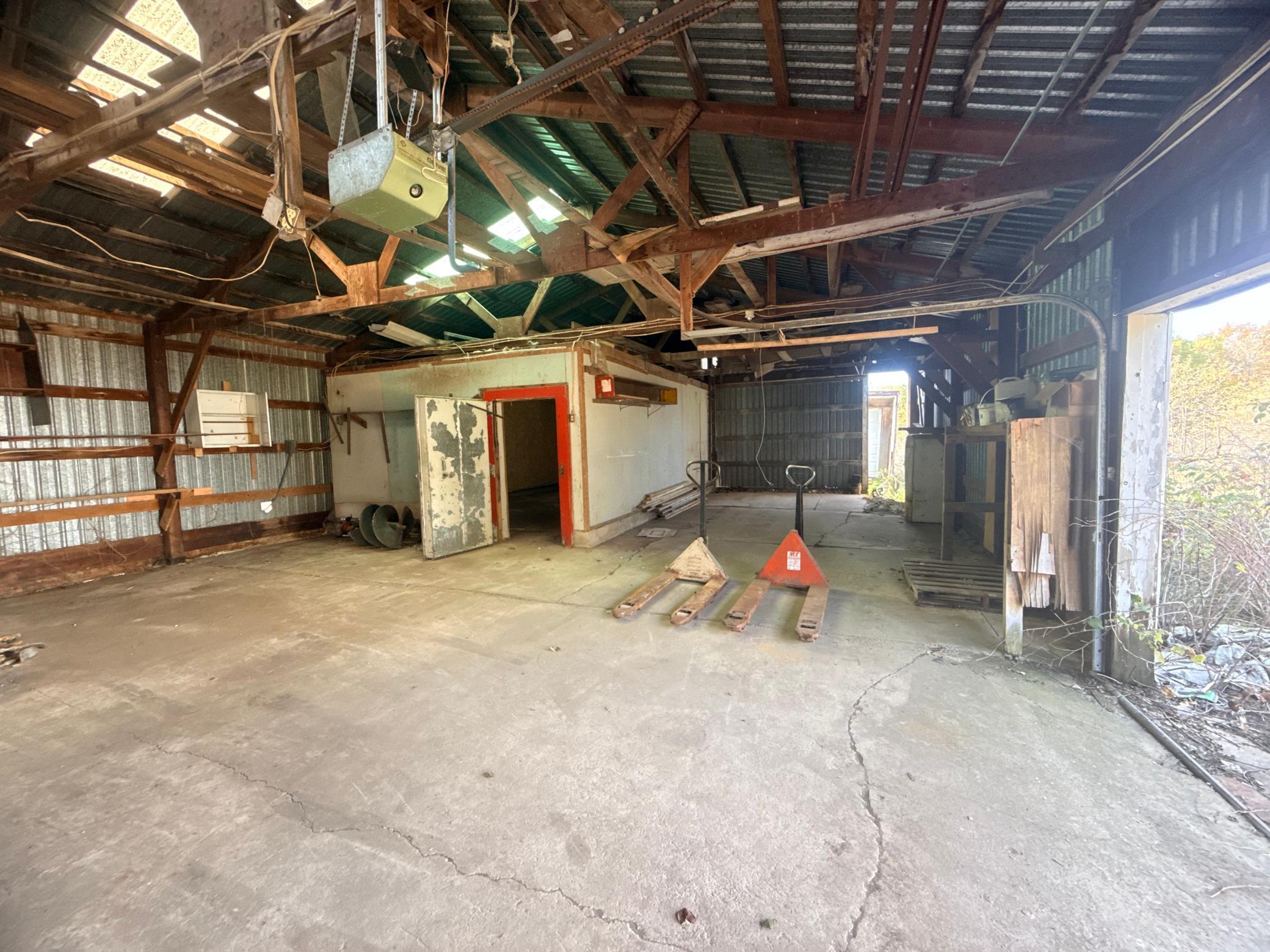 main property photo 19