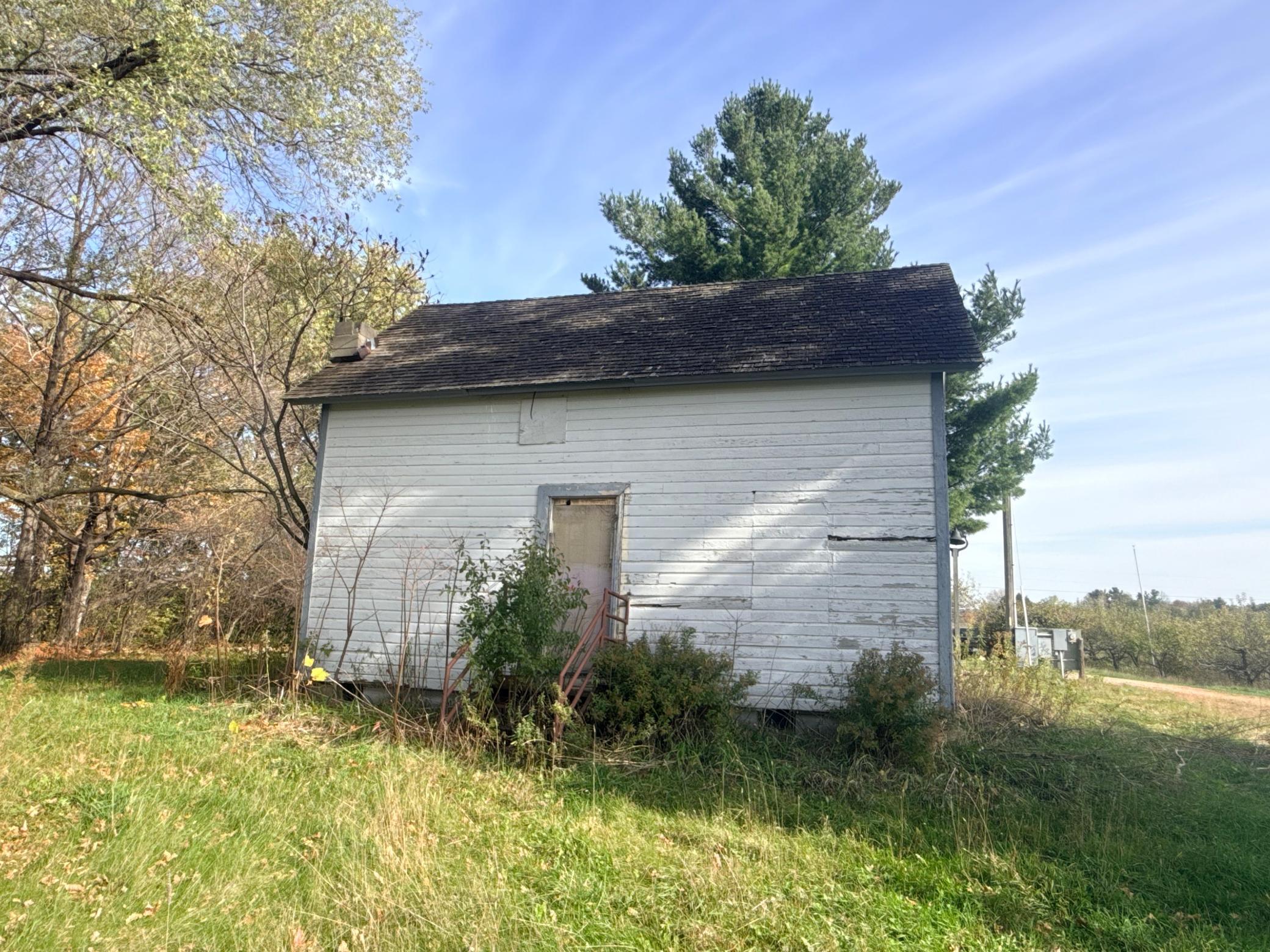 main property photo 24